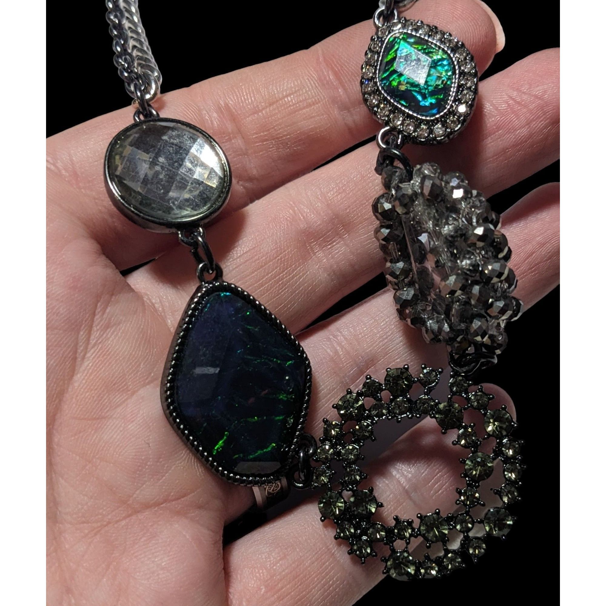 Vera Wang Simply Vera Green And Silver Abstract Necklace Size ONE SIZE - 4 Thumbnail