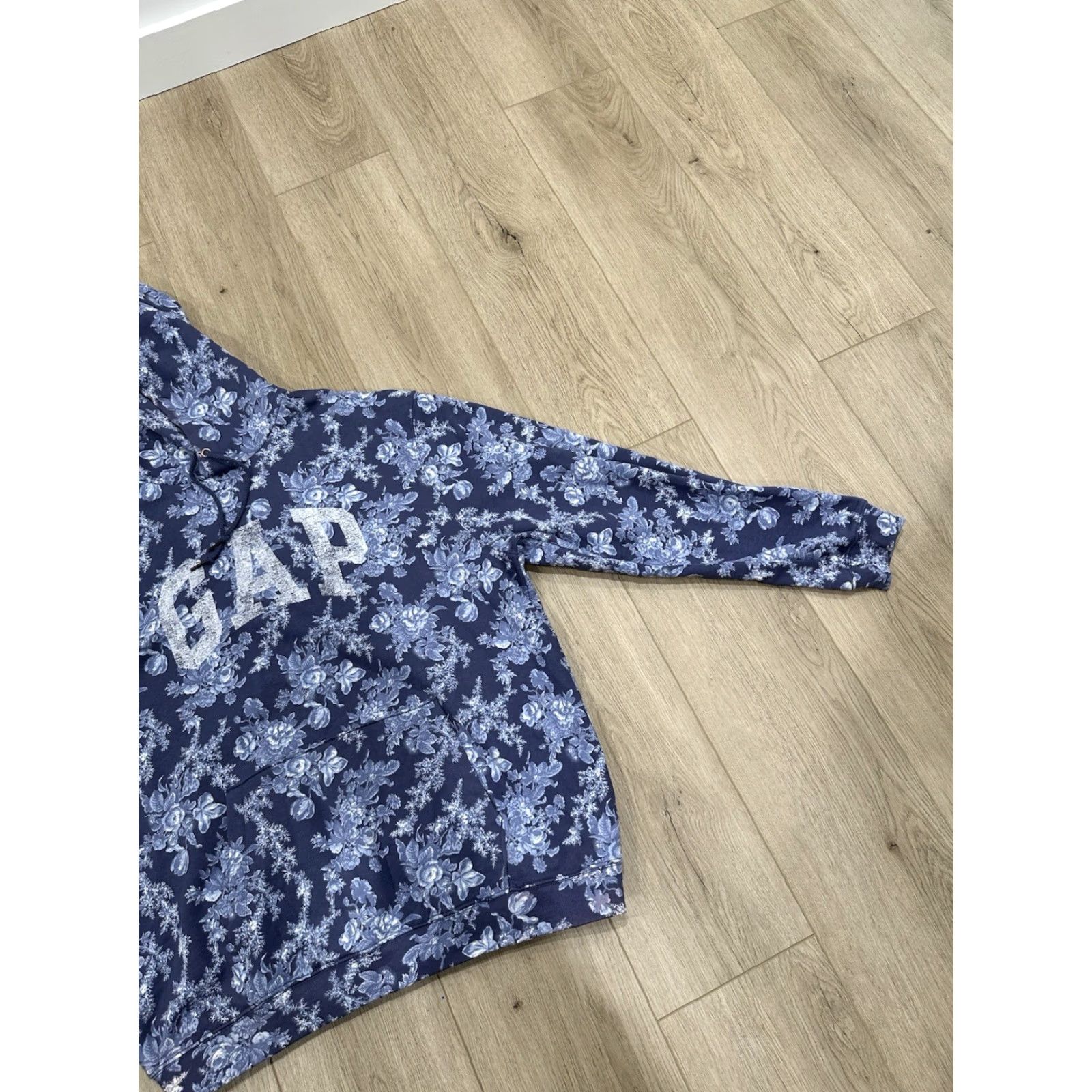 LoveShackFancy Gap x Love Shack Fancy Hoodie XL Blue Floral Sweatshirt Streetwear Womens Size XL / US 12-14 / IT 48-50 - 2 Thumbnail