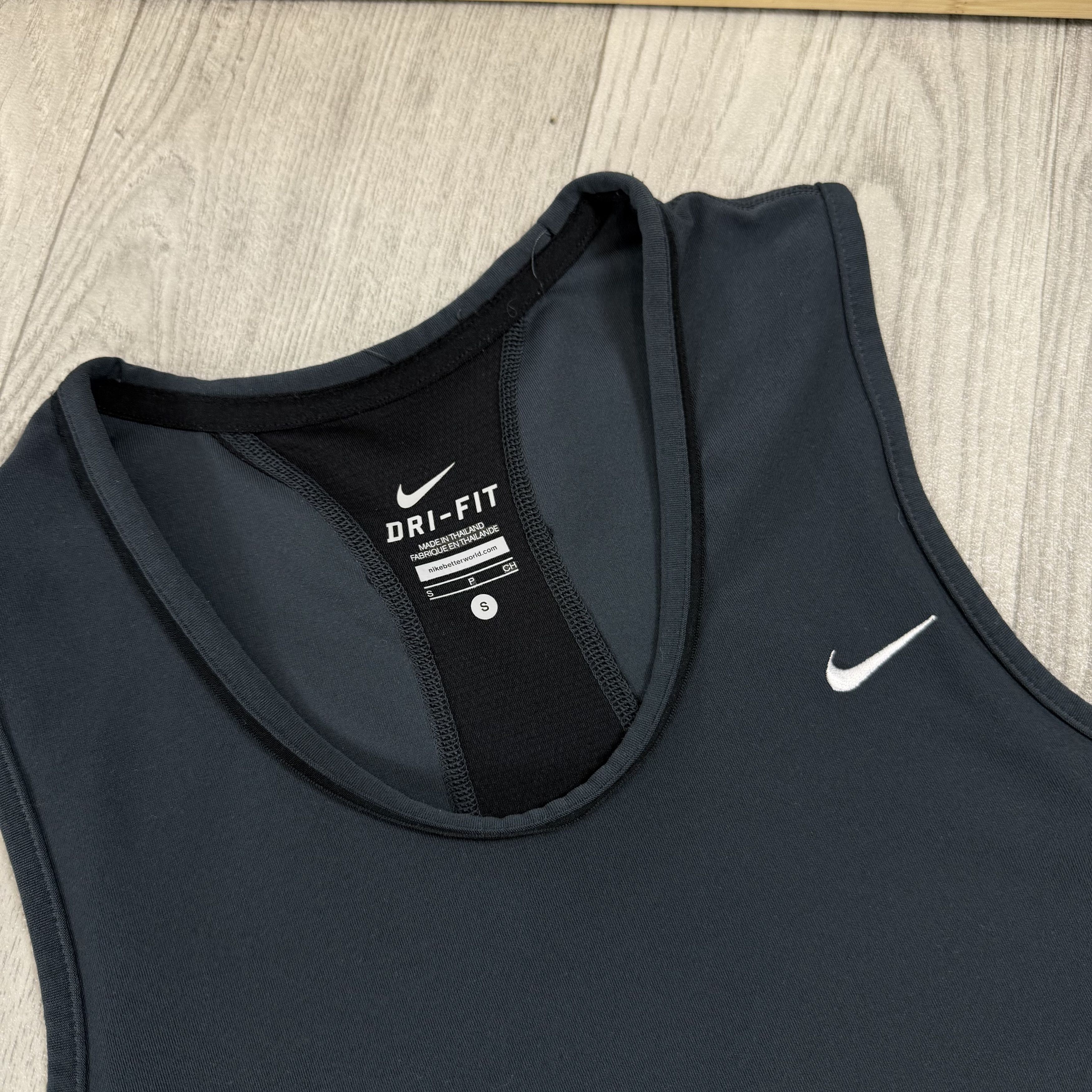 Nike Nike Dri-Fit Women's Black Compression Sleeveless Tank Top Size S / US 4 / IT 40 - 9 Thumbnail
