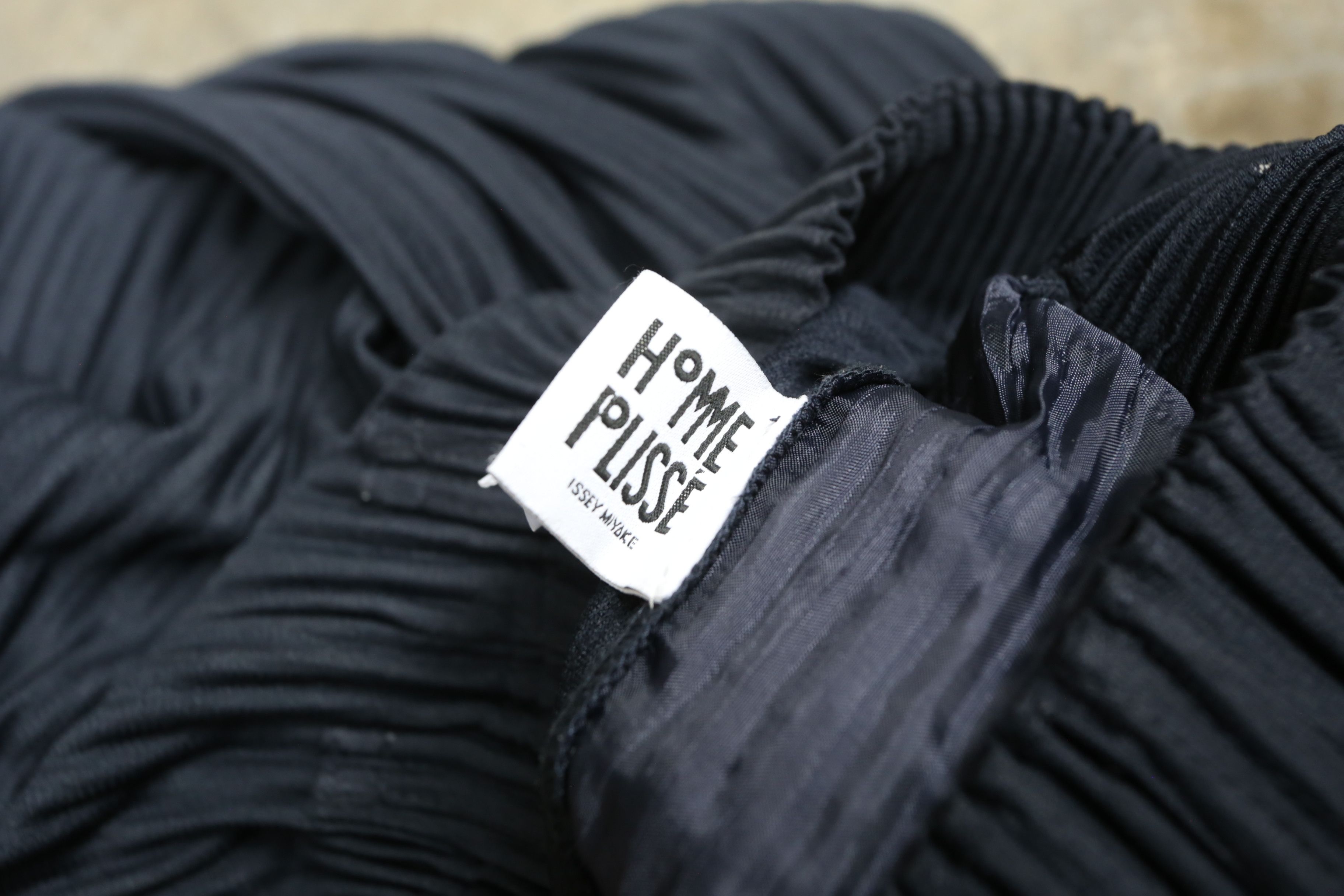 Homme Plisse Issey Miyake Homme Plisse Issey Miyake - F/W 21 - Basics Pleated Trousers Size US 30 / EU 46 - 6 Thumbnail