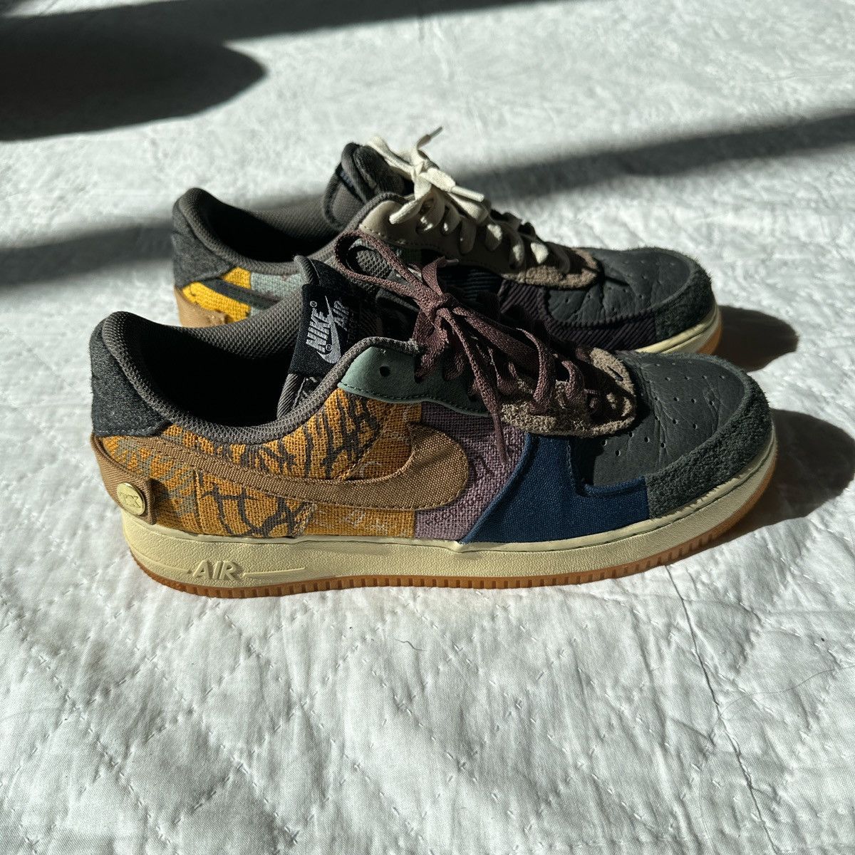 Nike × Travis Scott Travis Scott x Nike Air Force 1 “Cactus Jack” Size US 11 / EU 44 - 6 Thumbnail