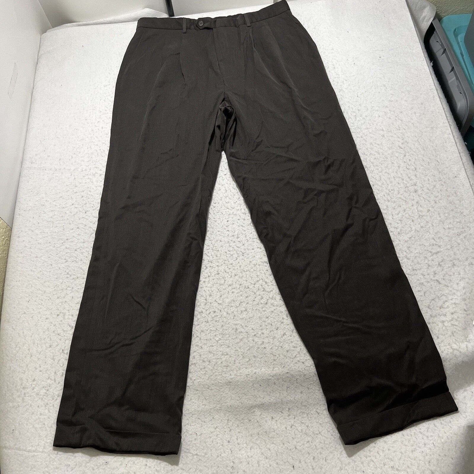 Geoffrey Beene Geoffrey Beene 36x34 Dress Pants Pleated Straight Leg Size US 36 / EU 52 - 1 Thumbnail