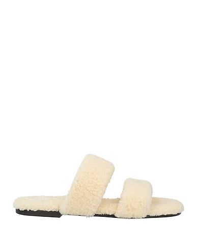 o1bcso1str0724 Flat Sandals in Ivory