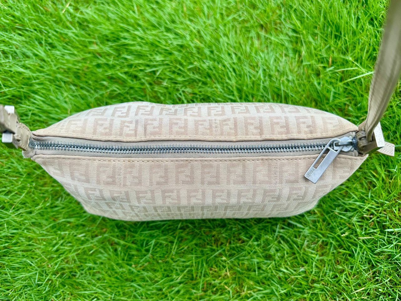 Fendi Authentic Fendi Zucchino Canvas Baguette Shoulder Bag Size ONE SIZE - 5 Thumbnail