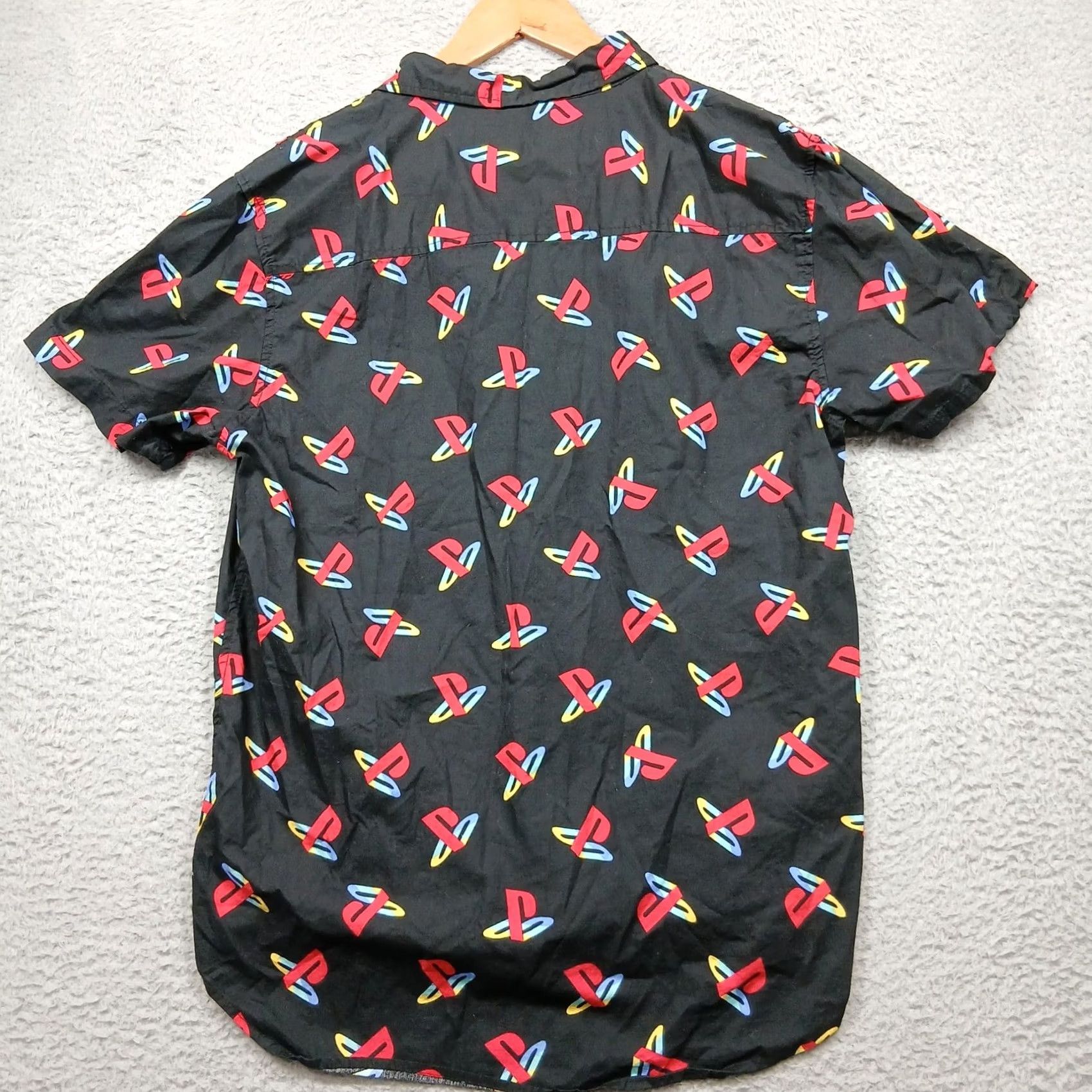 Gloverall PlayStation Shirt Mens Button-Up Short Sleeve Black Graphic Print Logo 100% Cotton L Retro Gaming Size US L / EU 52-54 / 3 - 3 Thumbnail
