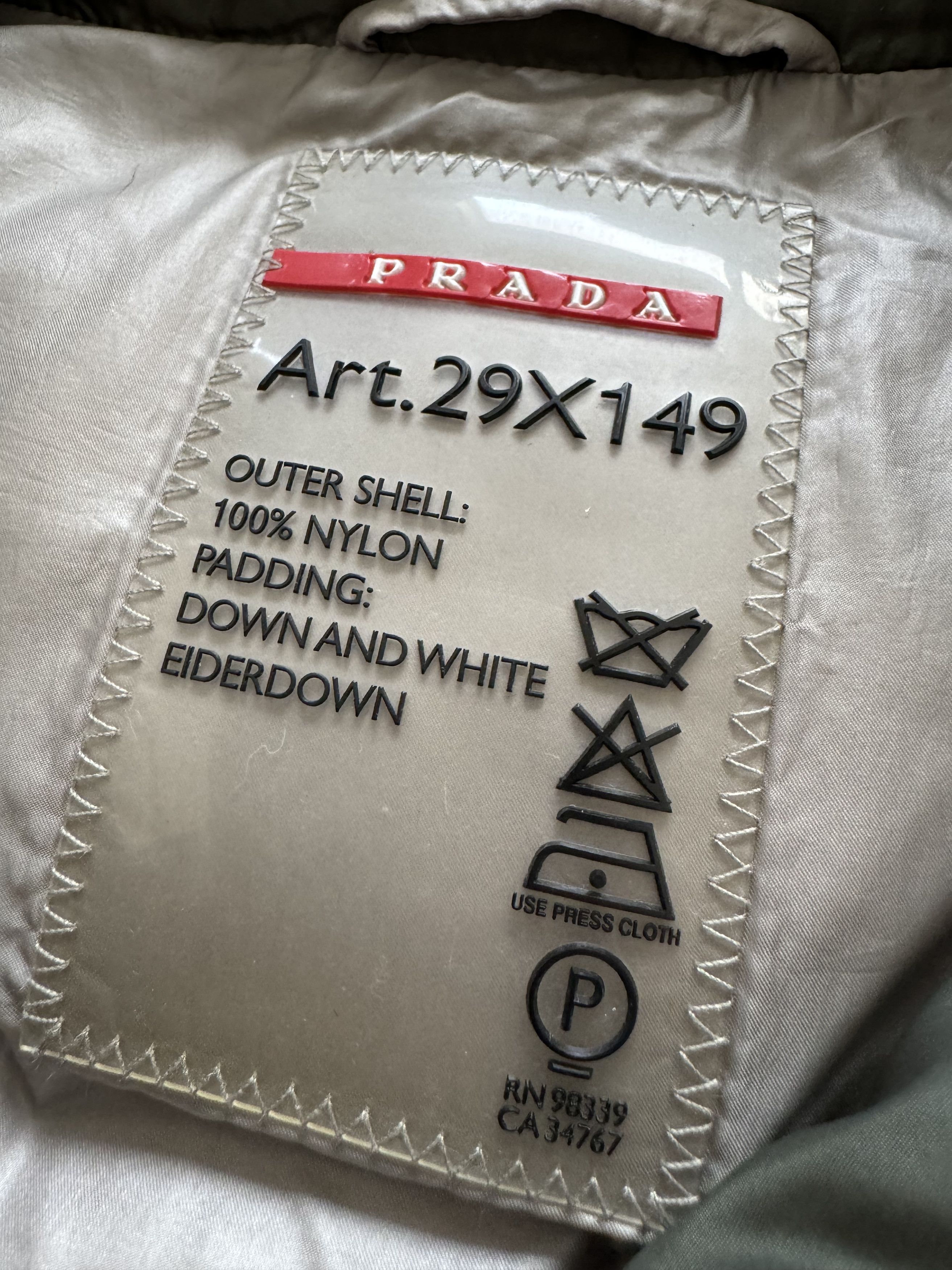 Prada Prada Nylon Vest with triangle logo Size S / US 4 / IT 40 - 8 Thumbnail