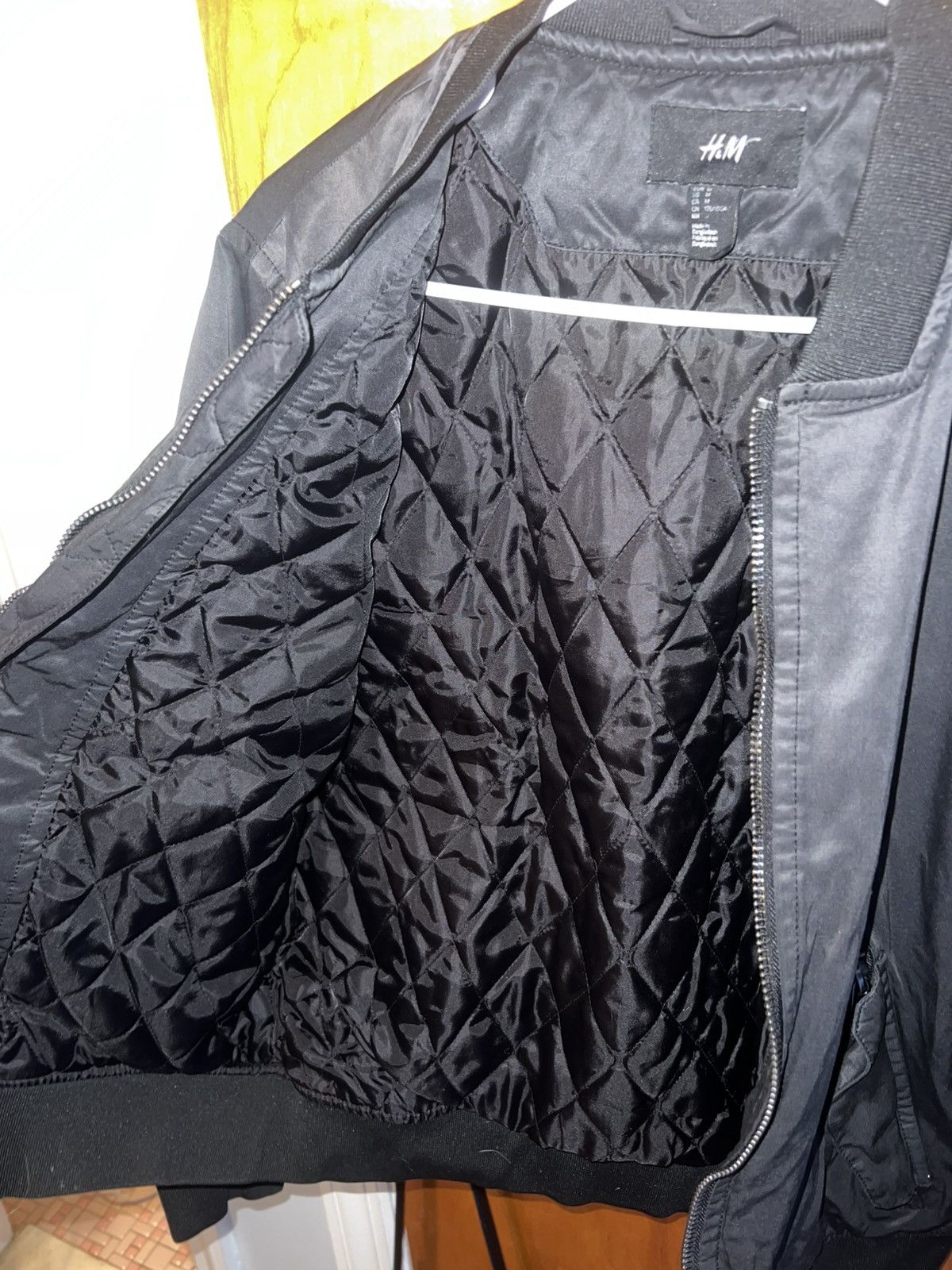 H&M H&M Quilted Bomber Jacket, Black Size US M / EU 48-50 / 2 - 3 Thumbnail