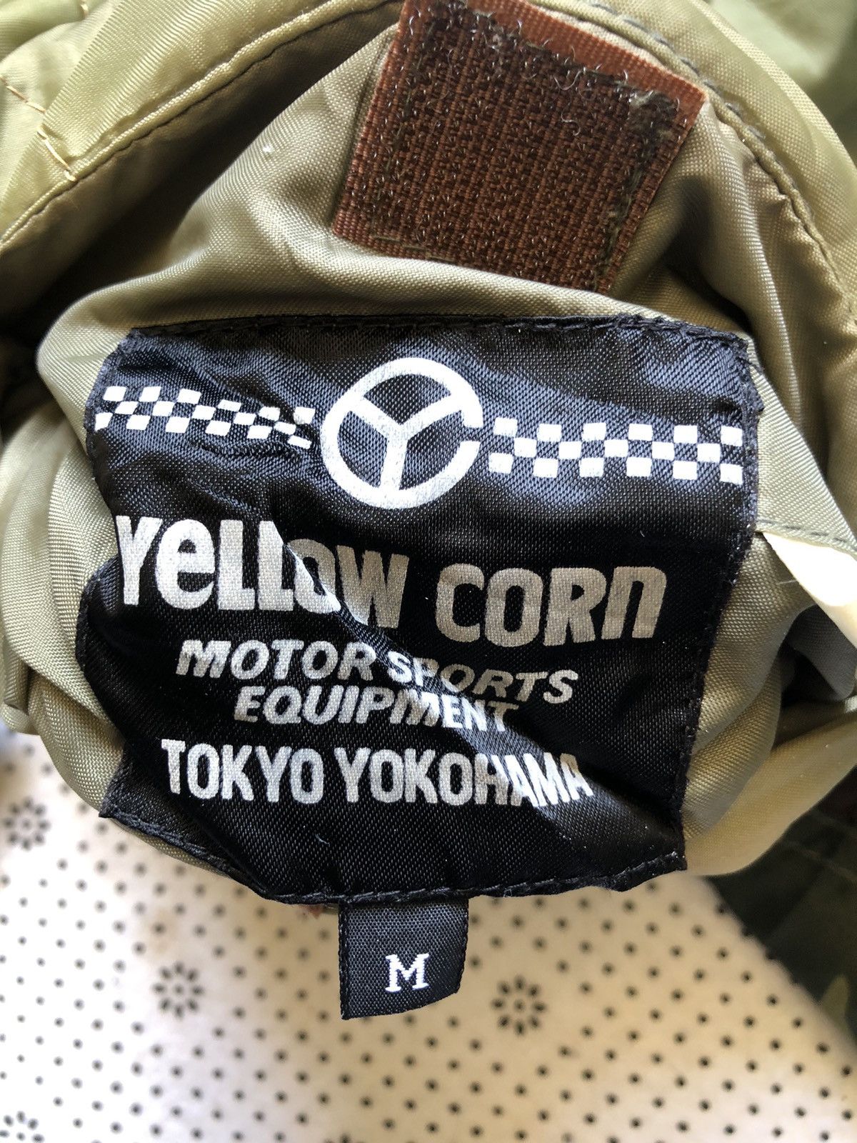 YELLOW CORN Yellow Corn Camouflaged light puffers Size US M / EU 48-50 / 2 - 12 Thumbnail