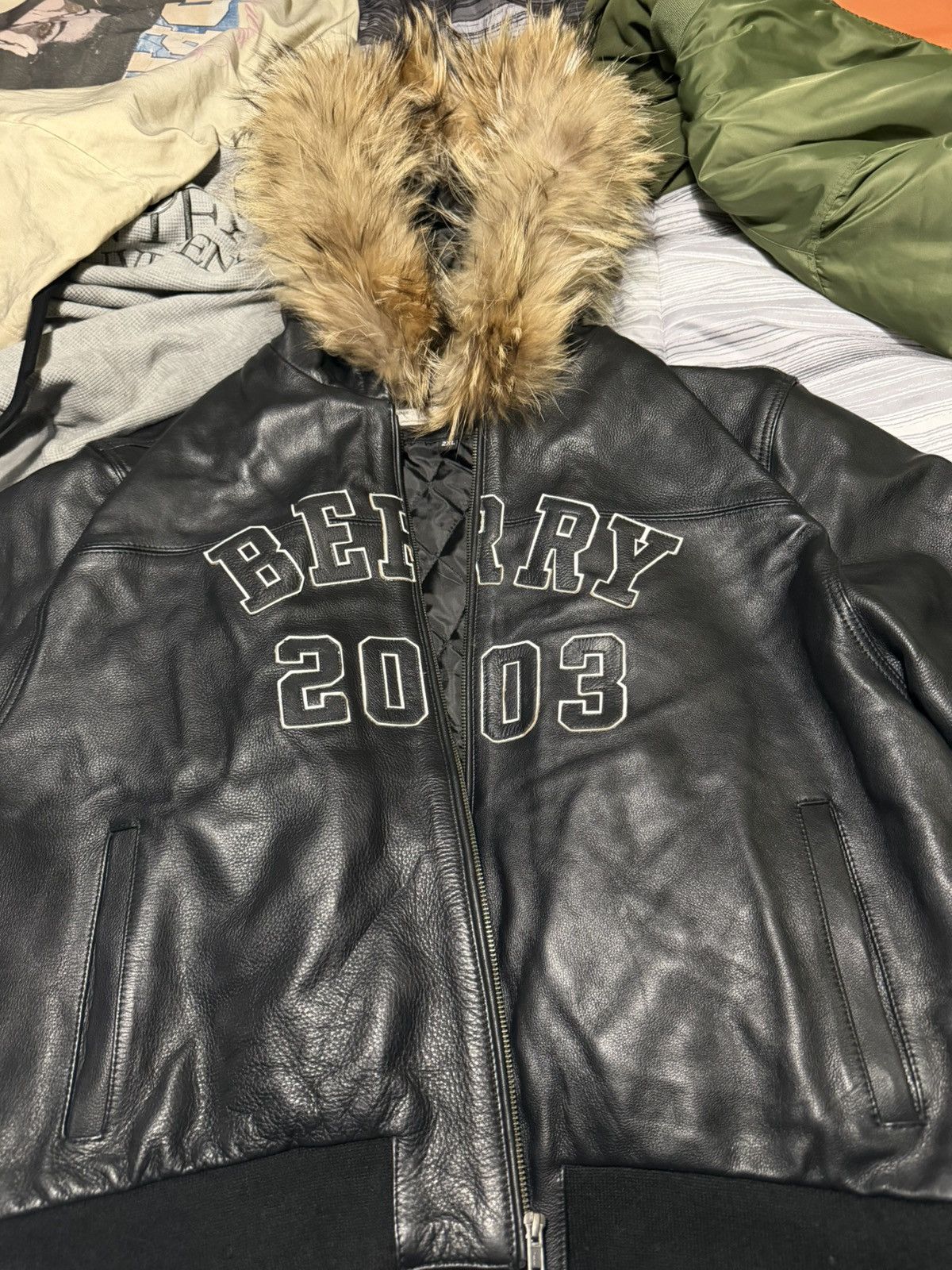 The GV Gallery Raspberry Leather Jacket Fur Hood Size US XXL / EU 58 / 5 - 1 Thumbnail