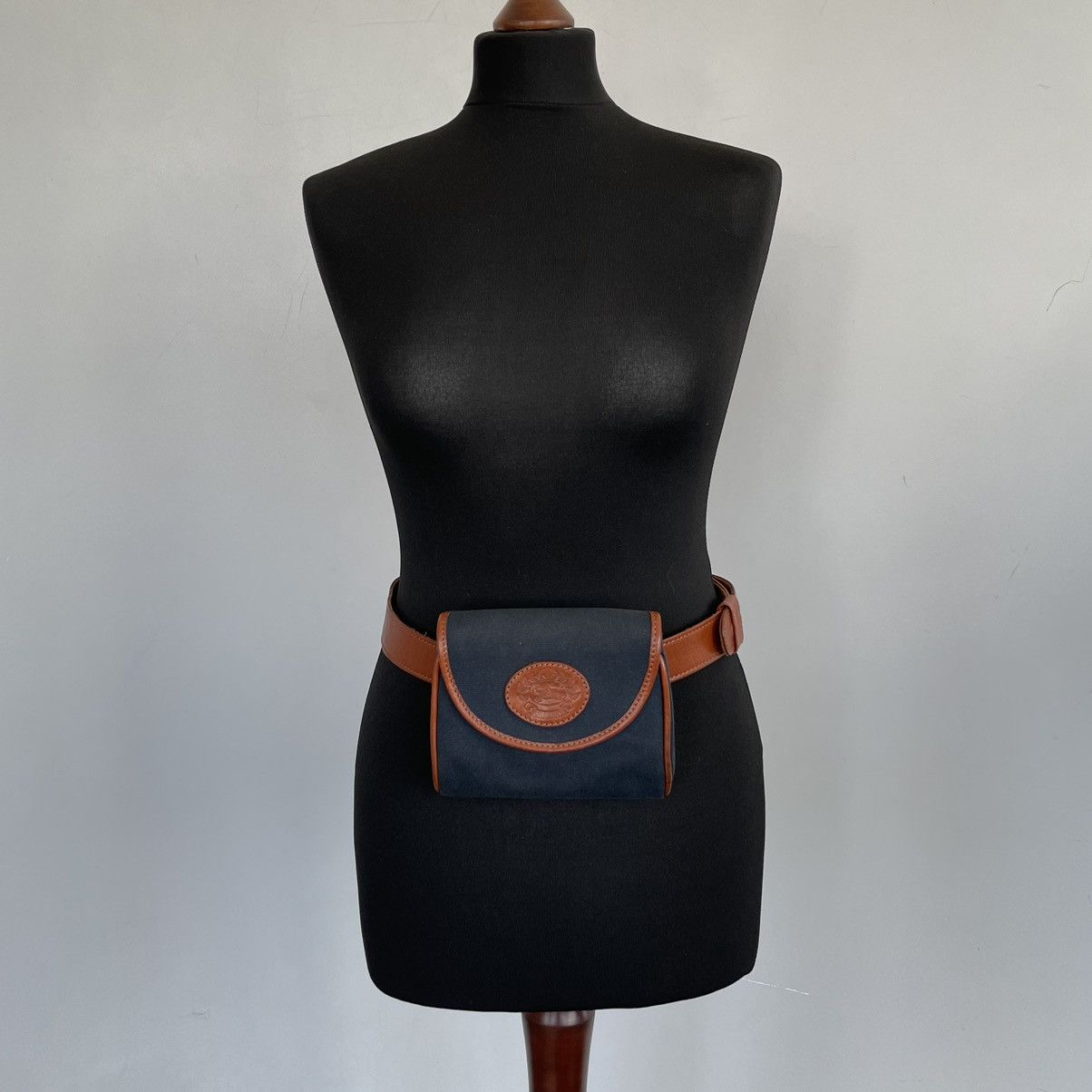 Burberry 🔥RARE🔥Vintage belt bag 1990 burberry's Size ONE SIZE - 1 Thumbnail