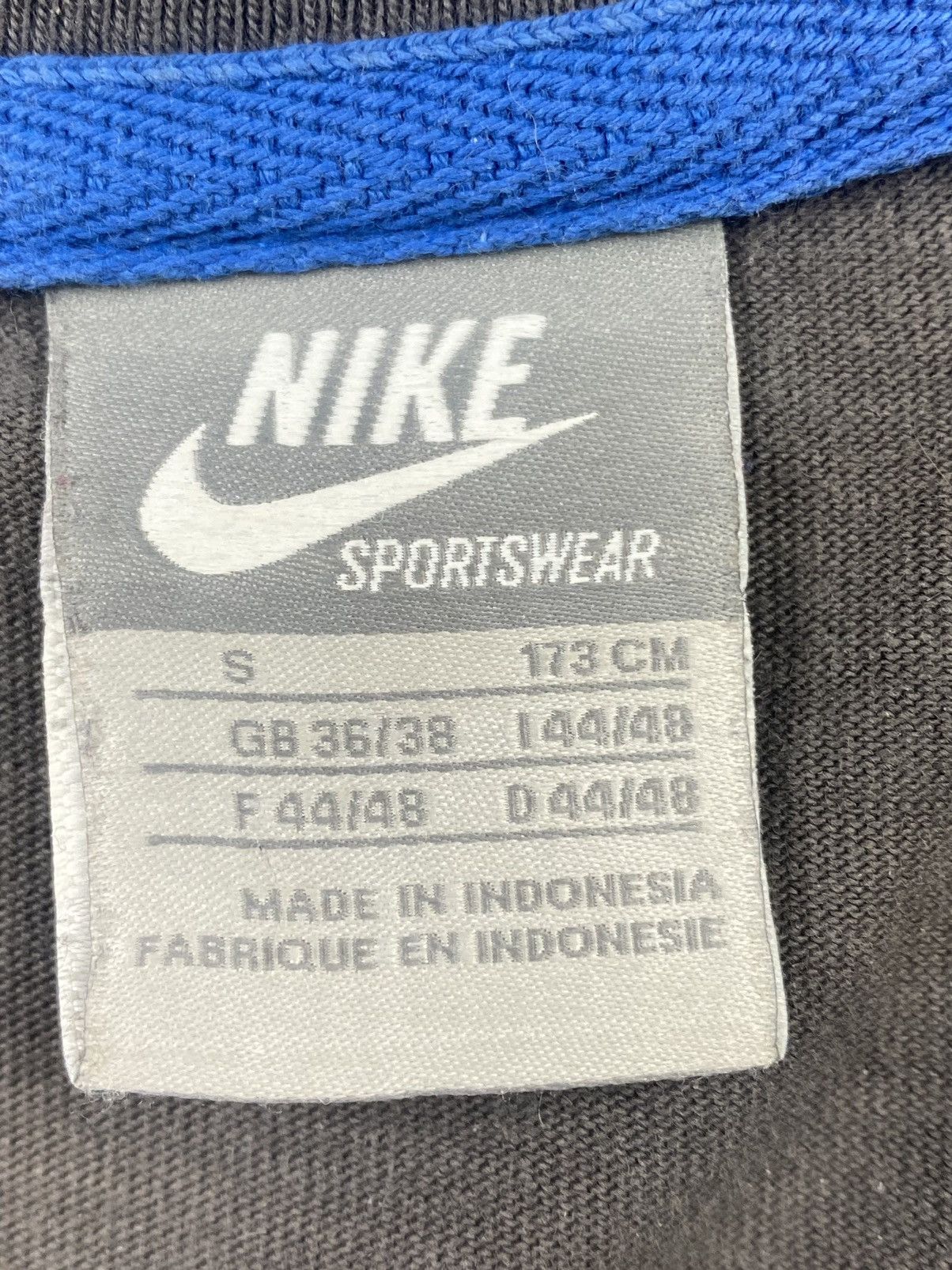 Nike × Vintage Vintage Nike Distressed y2k T Shirt Tee Size US S / EU 44-46 / 1 - 13 Thumbnail