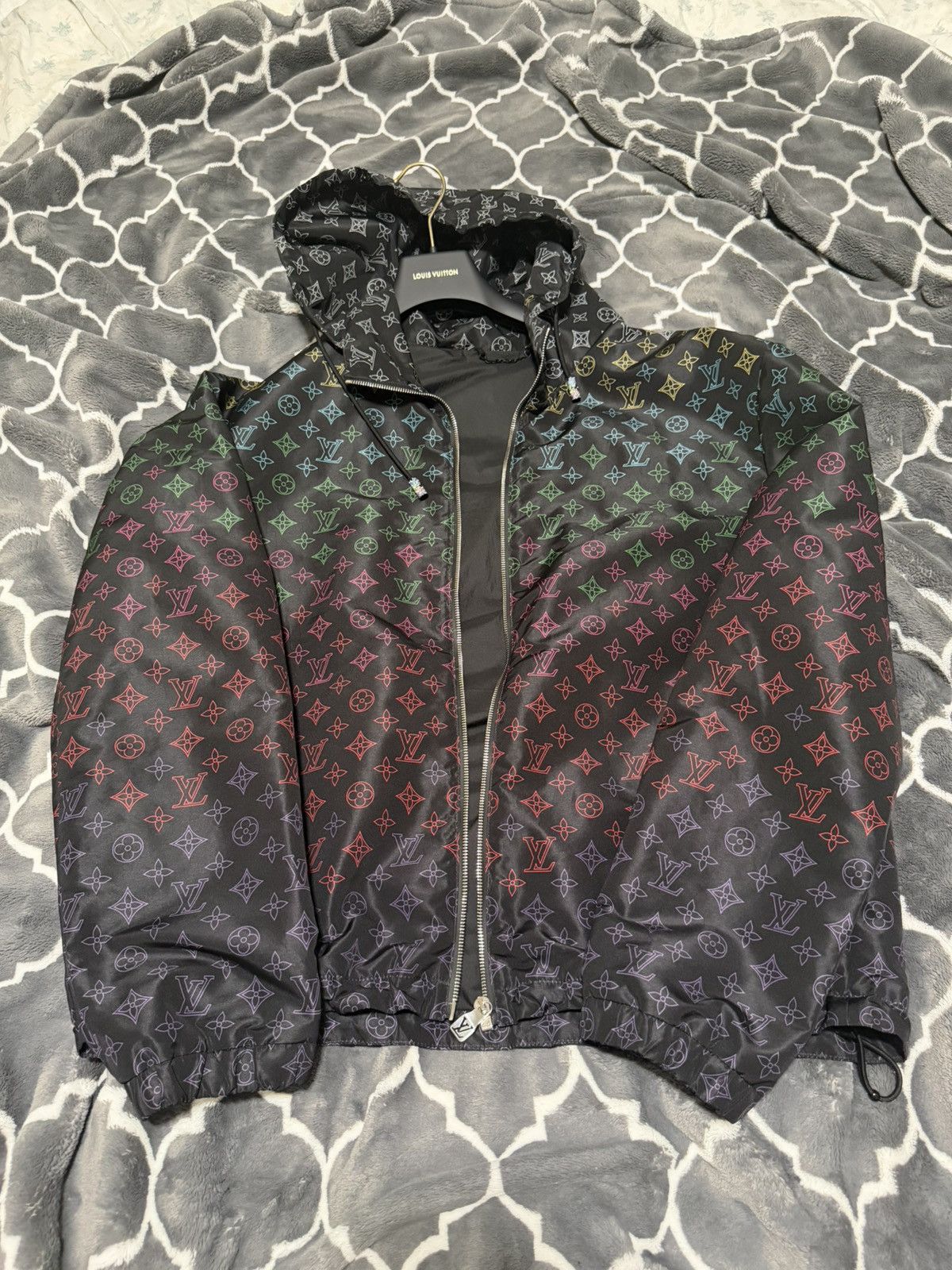 Louis Vuitton Louis Vuitton Monogram Flowers Gradient Printed Windbreaker Size US L / EU 52-54 / 3 - 1 Thumbnail