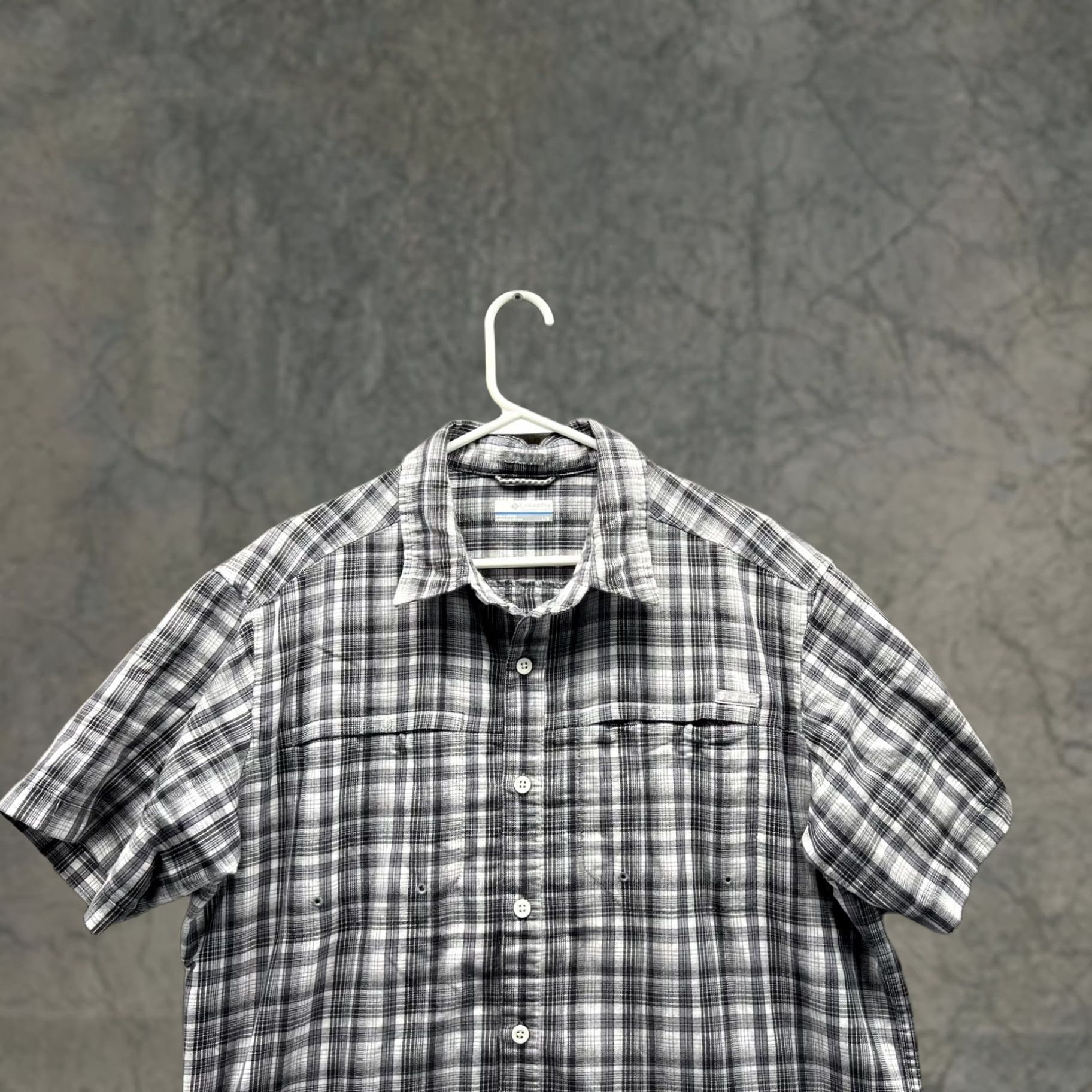 Vintage Columbia Shirt Men Large Gray Plaid Short Sleeve Button-Down Casual/Business/Workwear Size US L / EU 52-54 / 3 - 1 Thumbnail