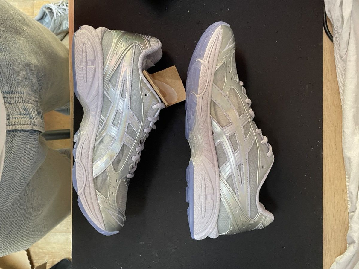 Kith × Marvel Comics Asics x Kith x Marvel x Silver surfer edition Size US 9.5 / EU 42-43 - 2 Thumbnail