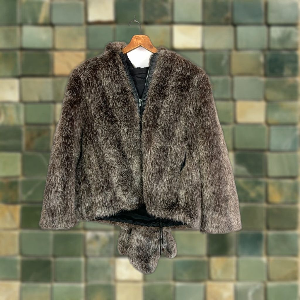 Vintage VINTAGE Furrrina Jacket Coat Mittens Gloves Furrrina Brown Short Regular M Womens Zip Coat Black? Size M / US 6-8 / IT 42-44 - 1 Thumbnail