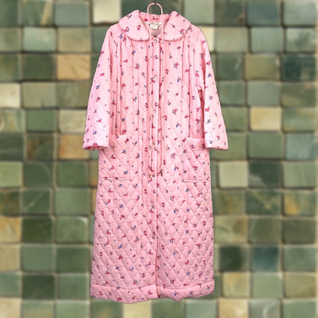 Alife VINTAGE Leisure Life Floral Pink Quilted Long Snap Up Bath House Robe Large Size ONE SIZE - 1 Thumbnail