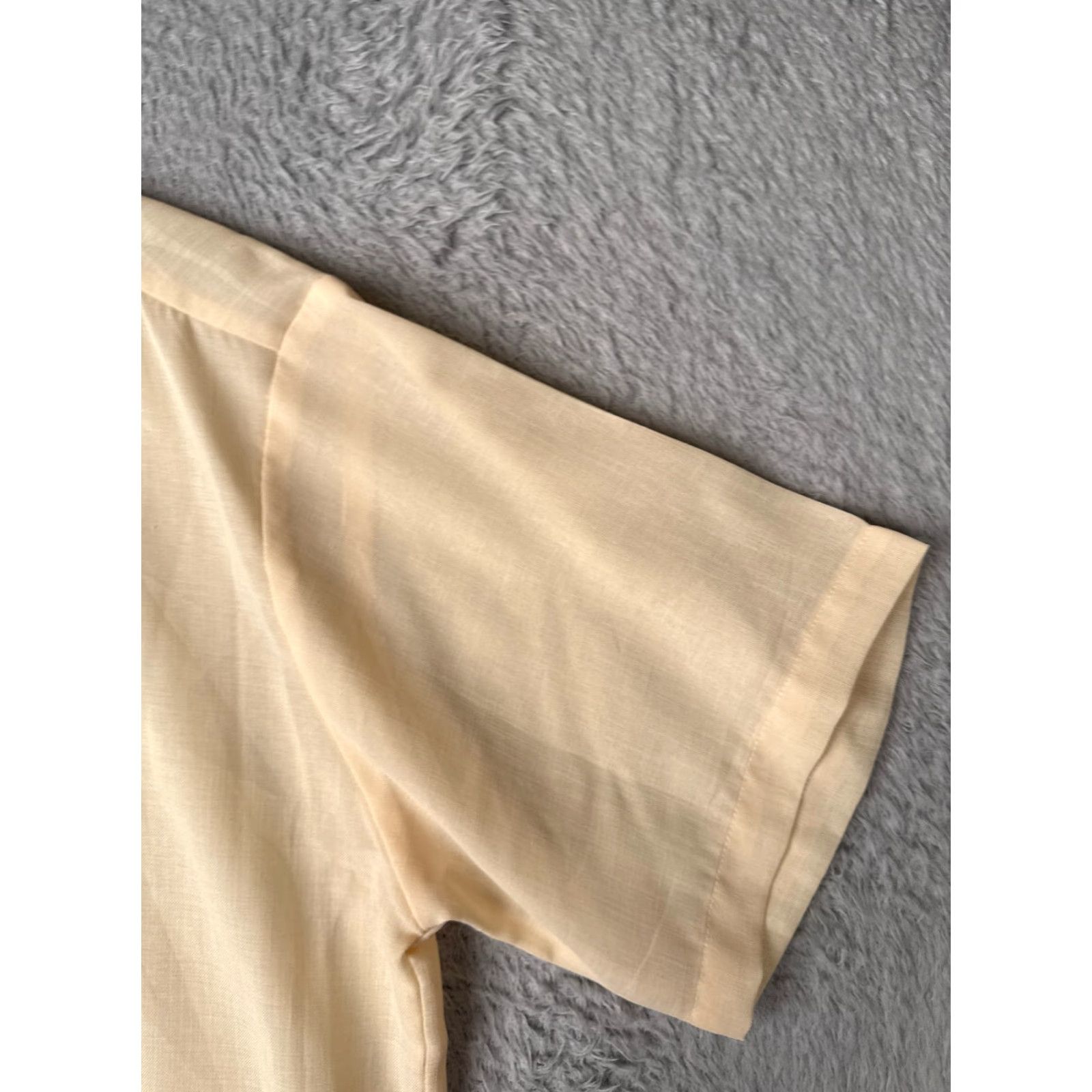 Vintage Guayabera Shirt Adult Large Beige Polyester Blend Floral Embroidered Size US L / EU 52-54 / 3 - 2 Thumbnail