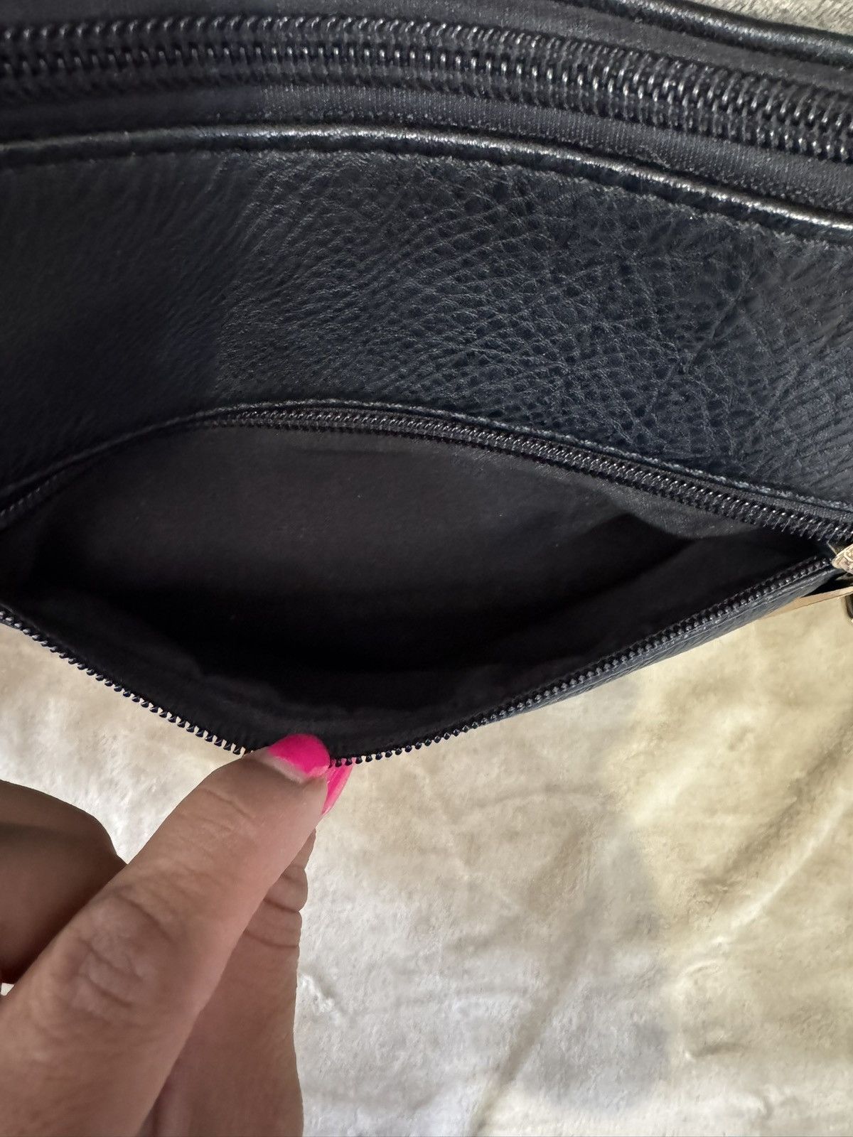 Michael Kors Michael Kors Women’s black leather shoulder cross body bag Size ONE SIZE - 8 Thumbnail
