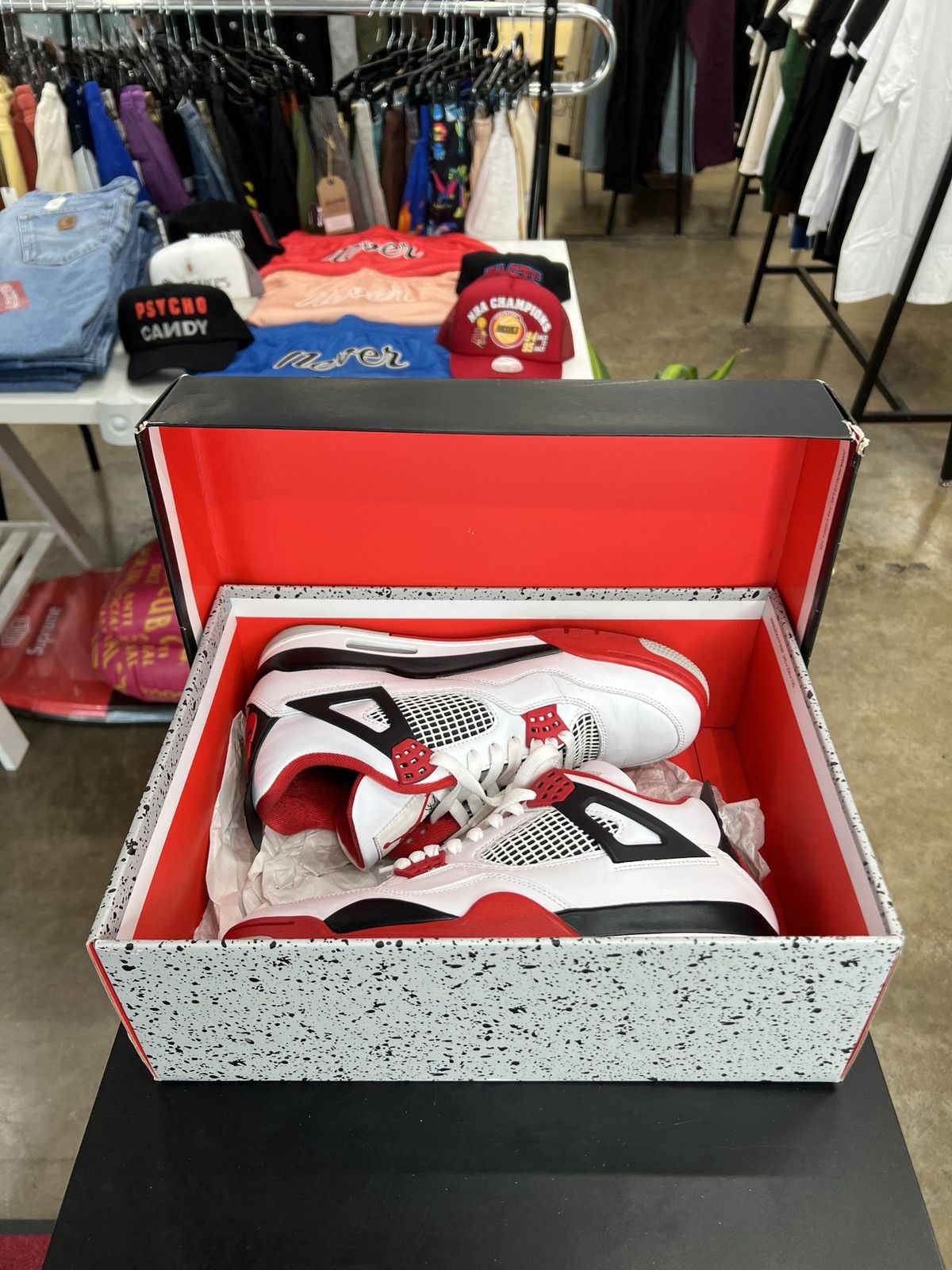 Jordan Brand Air Jordan 4 Fire Red Sz. 9.5 (2020) Size US 9.5 / EU 42-43 - 10 Thumbnail
