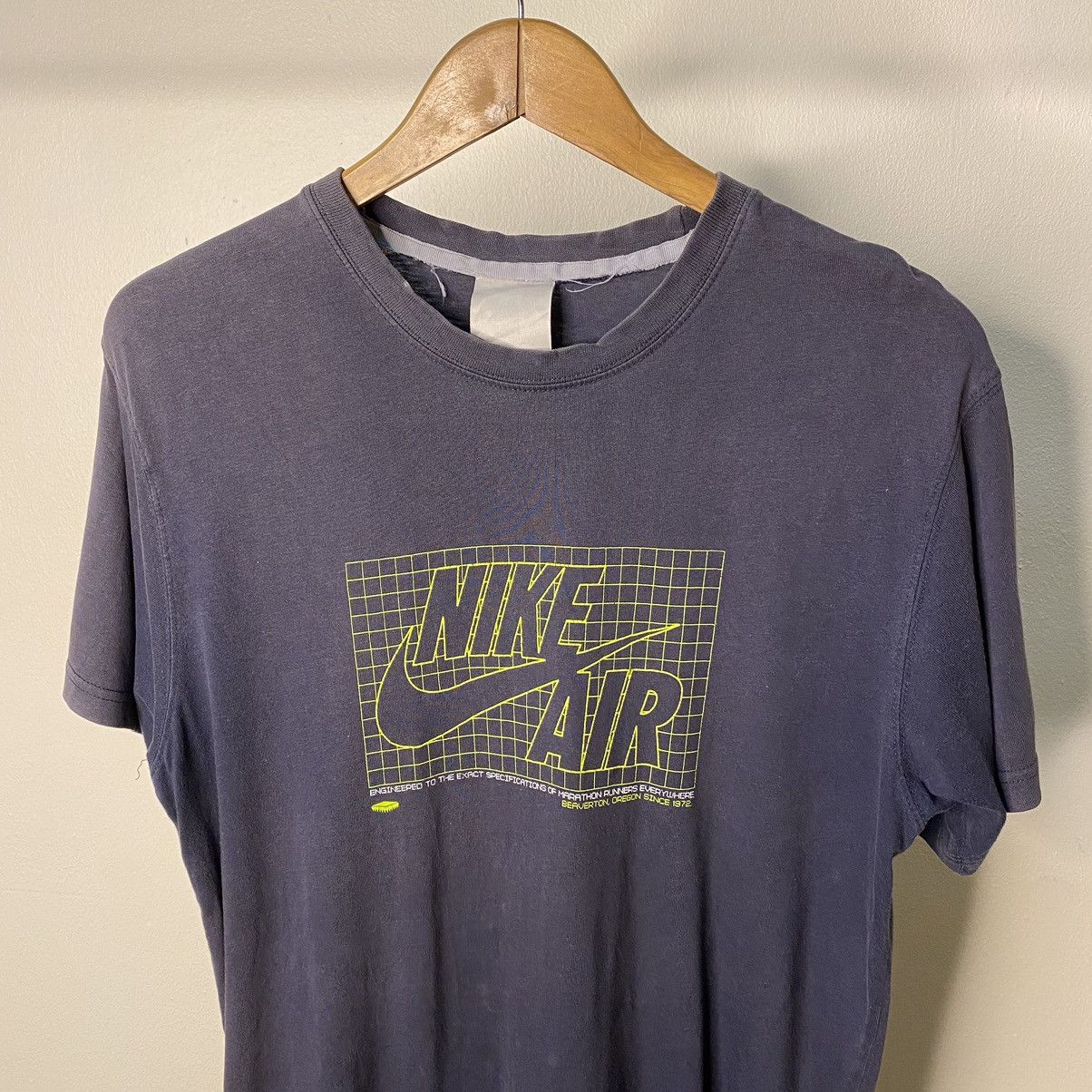 Nike × Vintage Vintage Nike Air Sunfaded Tshirt Size US L / EU 52-54 / 3 - 2 Thumbnail