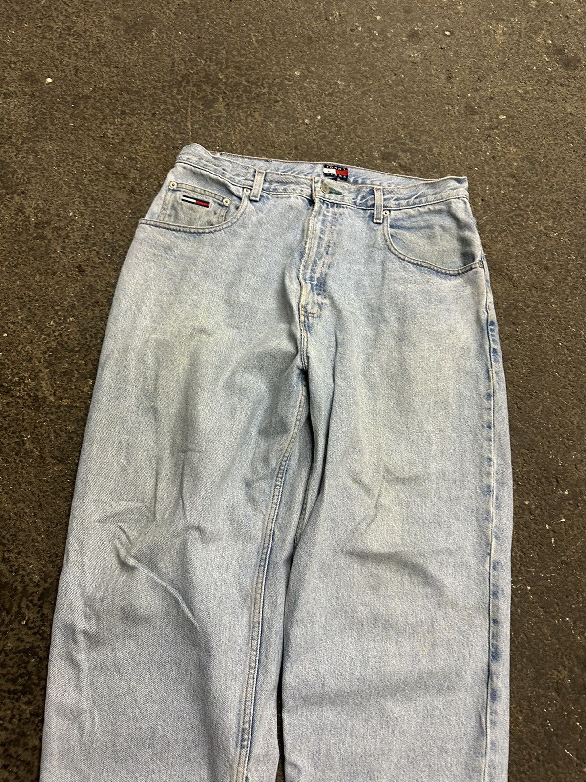 Tommy Hilfiger × Vintage Y2K baggy Tommy jeans Size US 34 / EU 50 - 9 Thumbnail