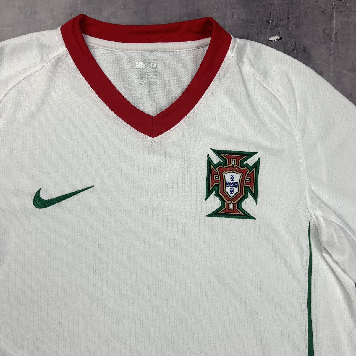 Nike Rare! Portugal Nike Away Shirt Soccer Jersey 2008/10 Size US M / EU 48-50 / 2 - 6 Thumbnail
