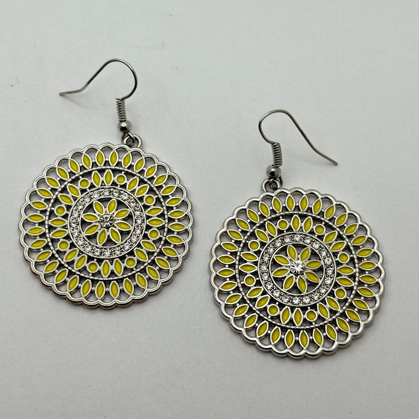 Other Pinwheel Yellow Dangle earrings Size ONE SIZE - 1 Thumbnail