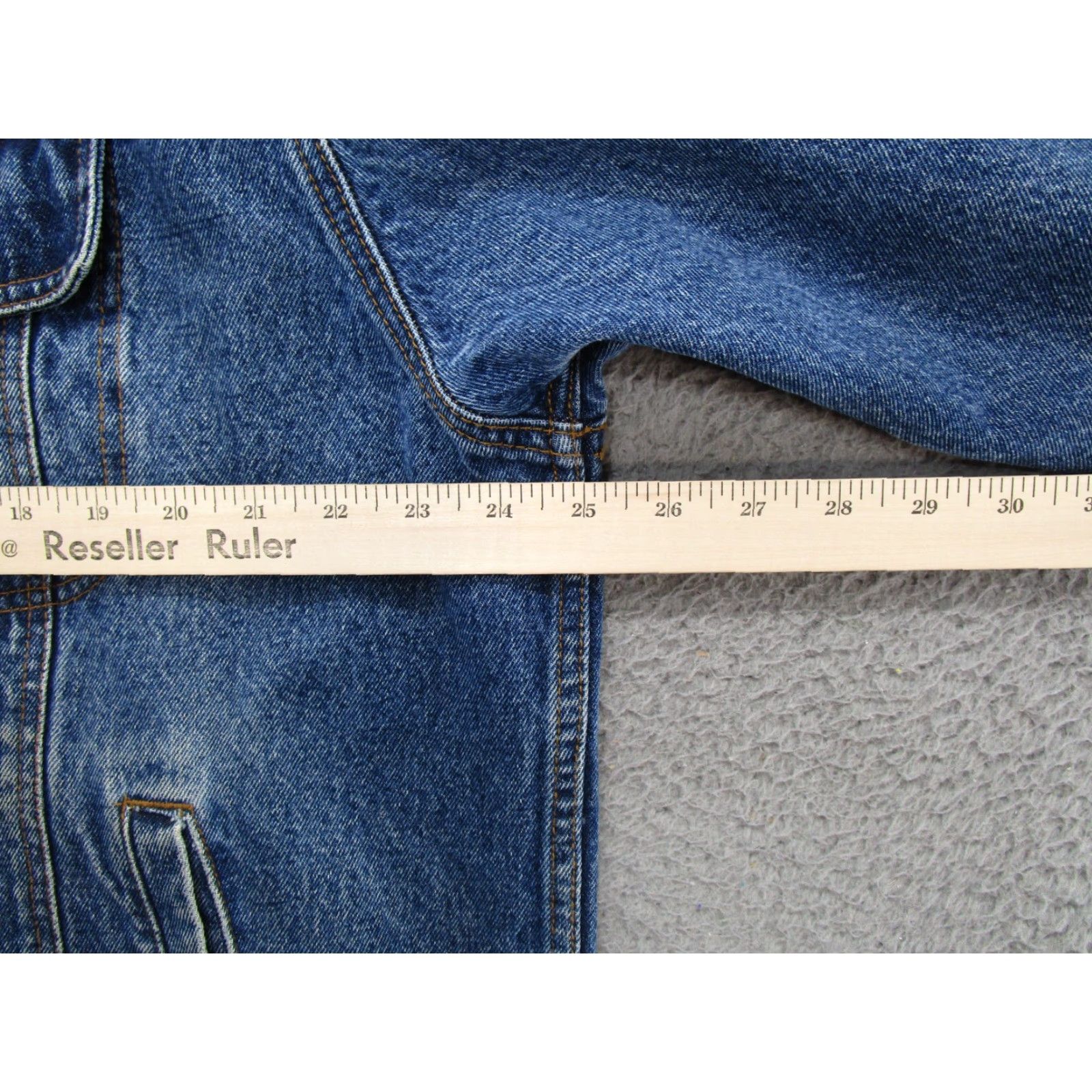 Wrangler VTG Wrangler Rugged Wear Blue Denim Button Up Jacket Western Cowboy Read XL Mens Jacket Blue Denim Western Cowboy Cut Wrangler Rugged Wear 80s 90s Size US XL / EU 56 / 4 - 5 Thumbnail