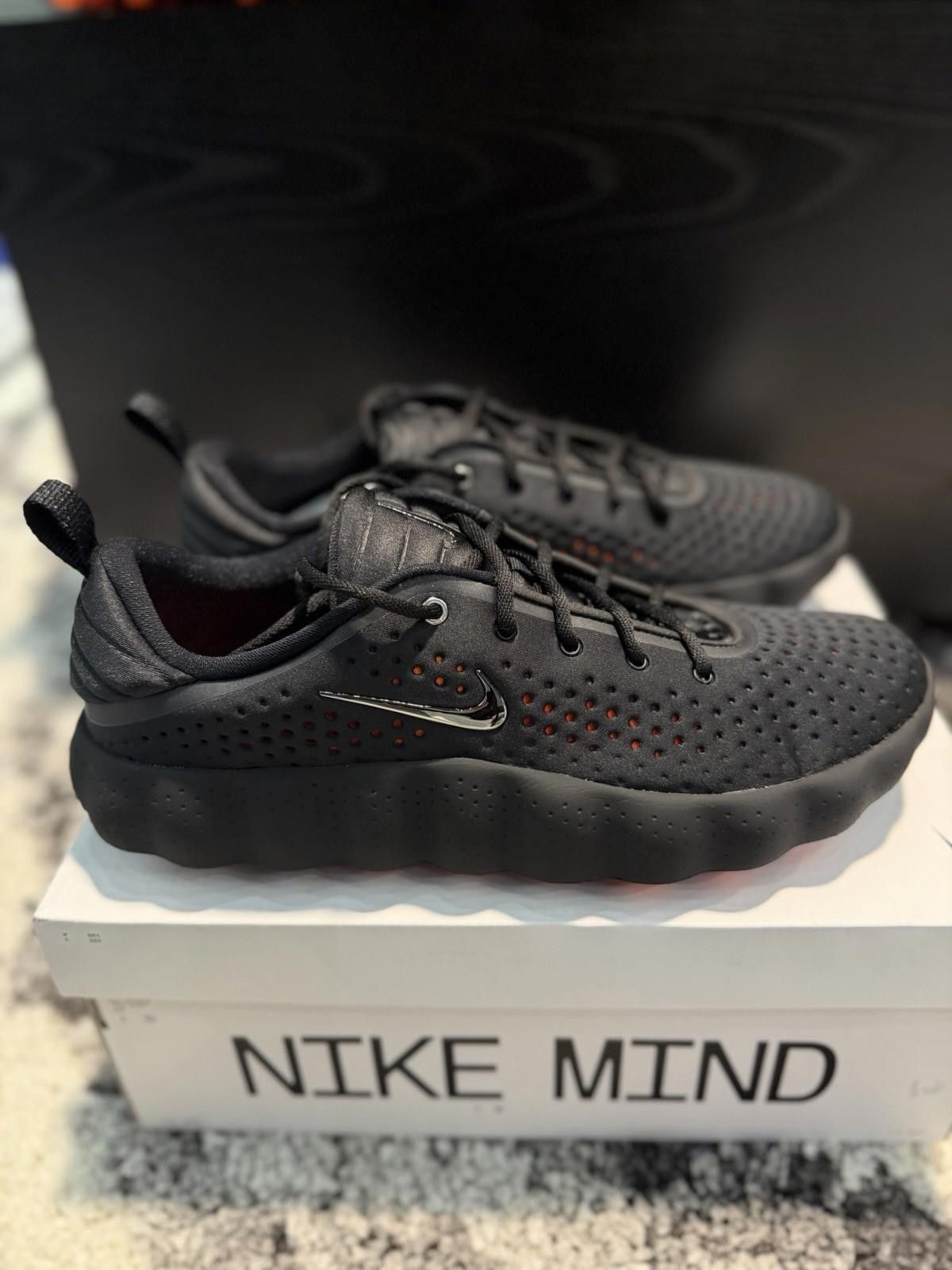 Nike Size 12.5M - Nike Mind 002 Black Hyper Crimson HQ4308-001 Size US 12.5 / EU 45-46 - 1 Thumbnail