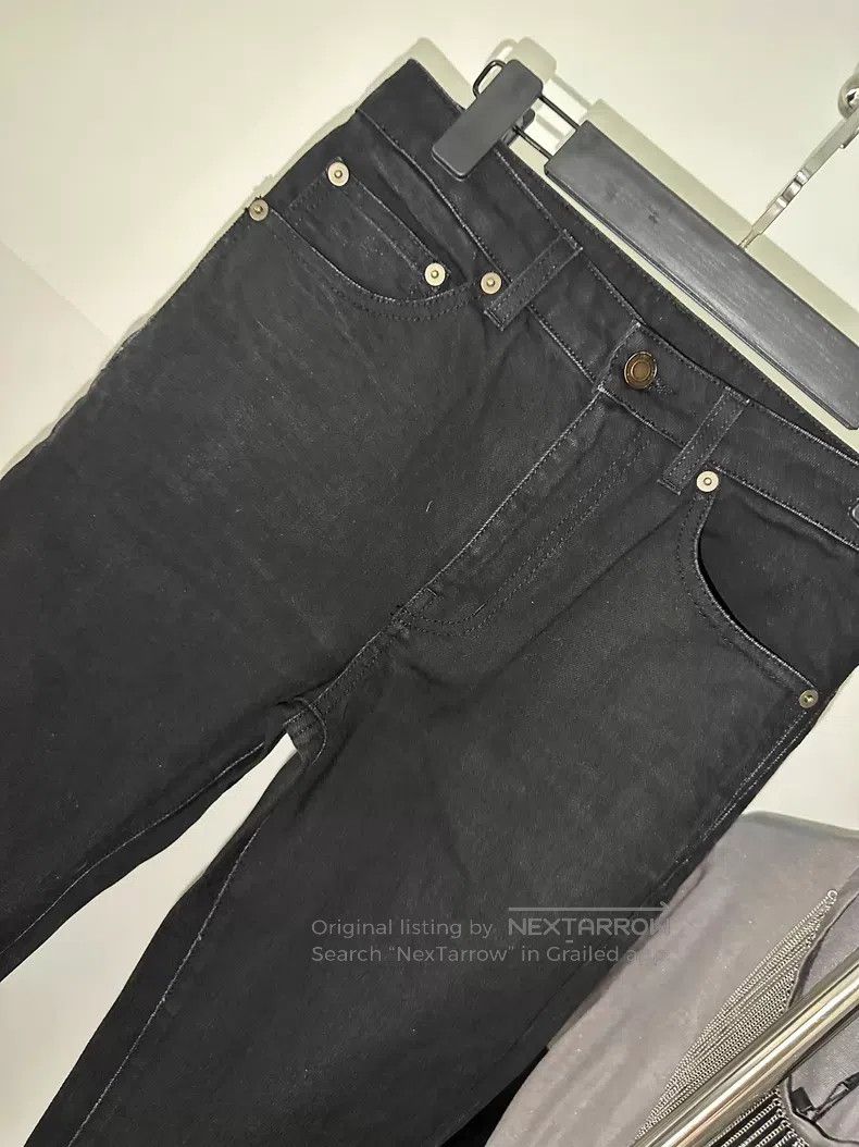 Saint Laurent Paris Saint Laurent Paris Black slim-fit basic denim pants i Size US 28 / EU 44 - 1 Thumbnail
