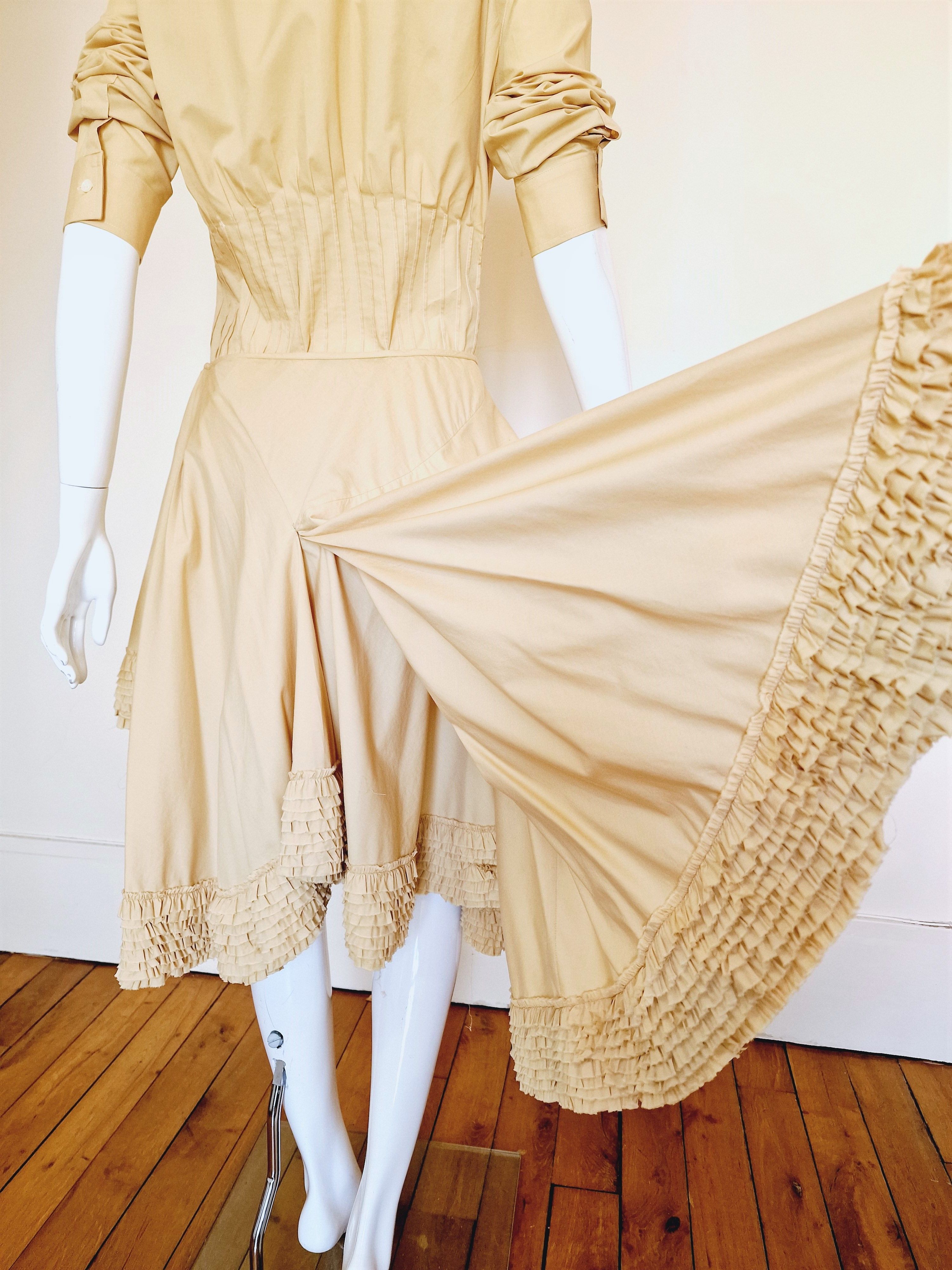 Alexander McQueen Alexander McQueen Dance of the Twisted Bull Runway Dress Size L / US 10 / IT 46 - 14 Thumbnail