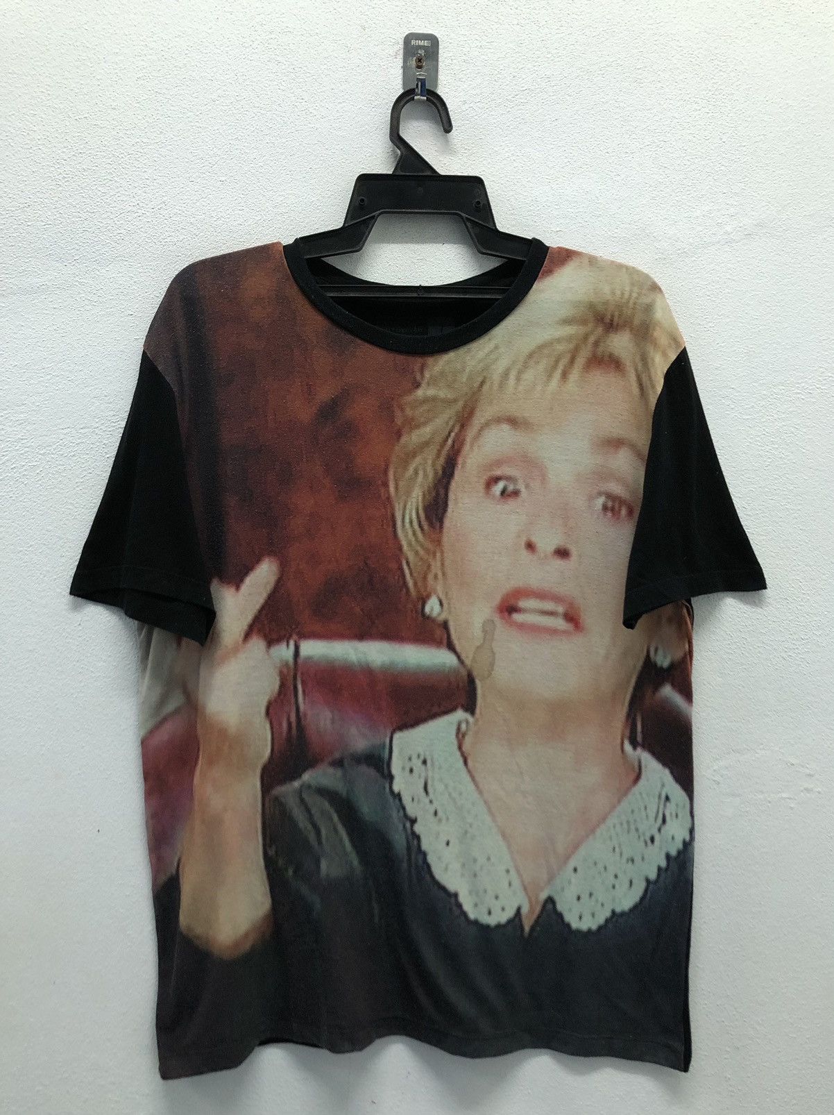 Vintage Vintage Judge Judy Made In Usa T-Shirt Size US L / EU 52-54 / 3 - 1 Thumbnail