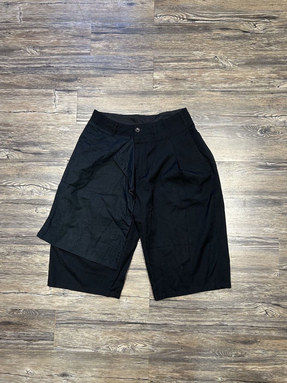 Yohji Yamamoto Yohji Yamamoto Oversized Shorts Size US 32 / EU 48 - 1 Thumbnail