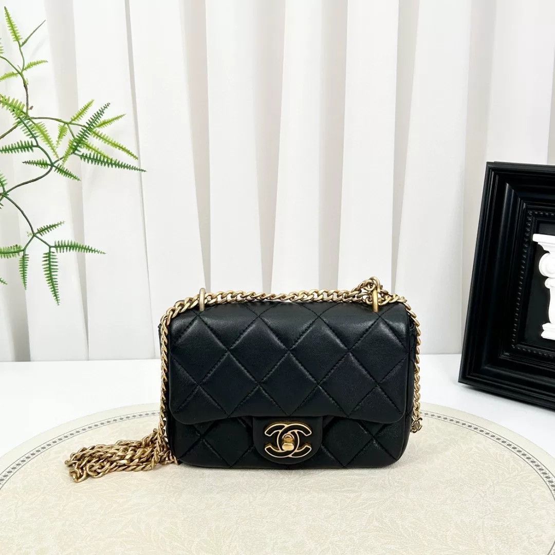Chanel Pre-loved Bag Very good condition Size ONE SIZE - 1 Thumbnail