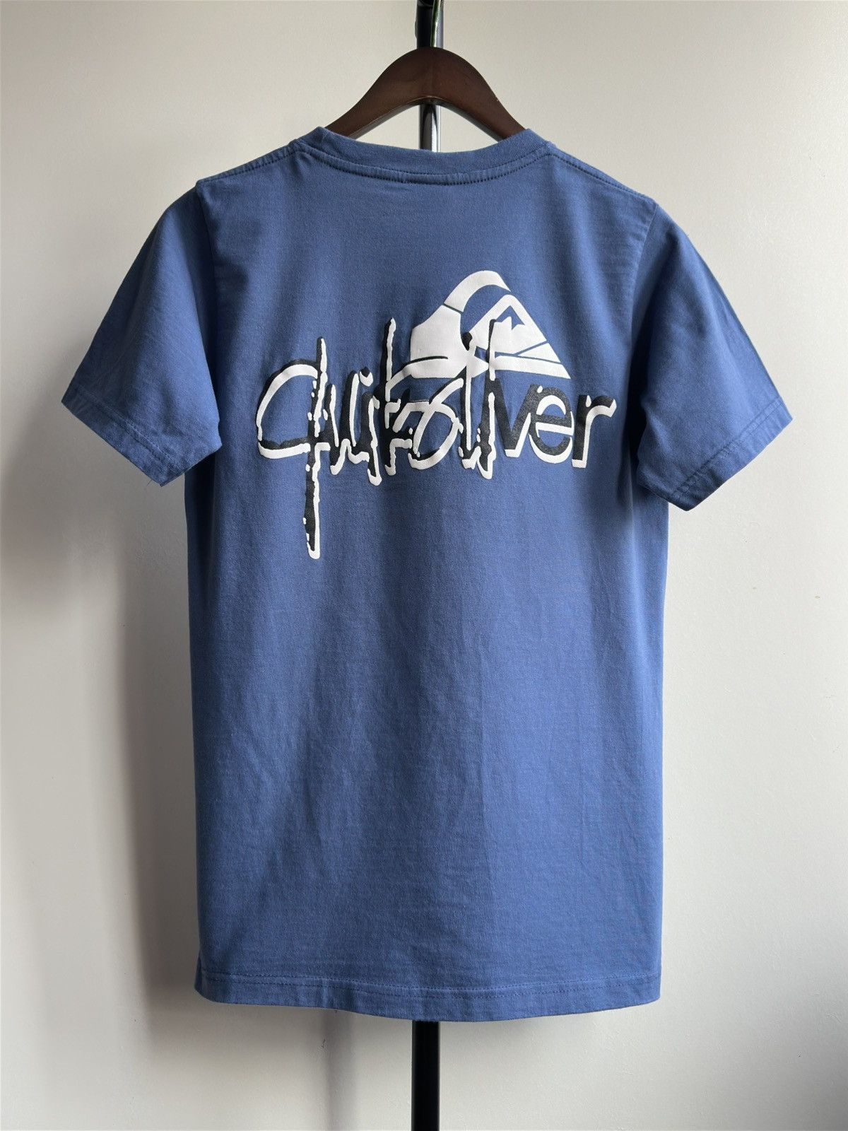 Quiksilver × Vintage Vintage Quiksilver Surf Style Big Logo Tee Size US S / EU 44-46 / 1 - 2 Thumbnail