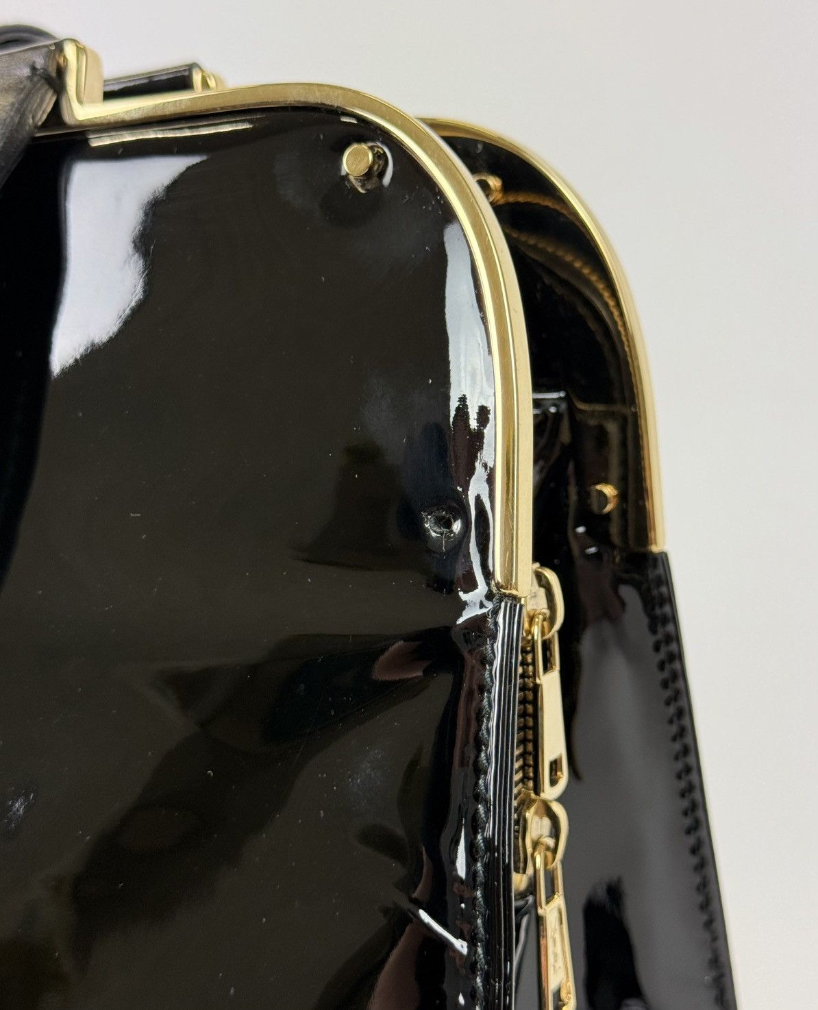 Yves Saint Laurent Yves Saint Laurent Black Patent Leather Uptown Satchel Bag Size ONE SIZE - 21 Thumbnail