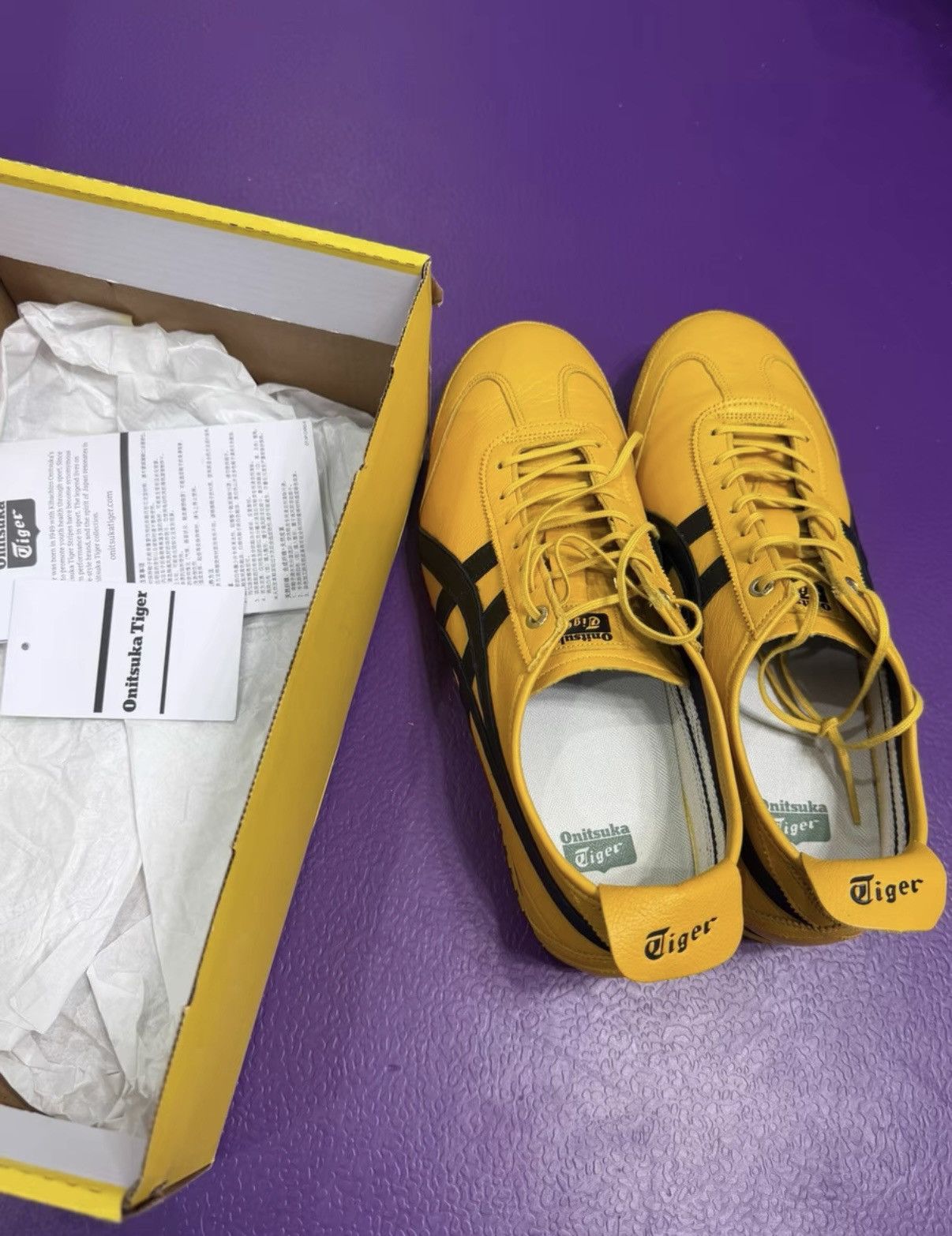 Onitsuka Tiger 【Onitsuka Tiger】MEXICO 66 SD Yellow & Black Colorway Size US 9 / EU 42 - 2 Thumbnail