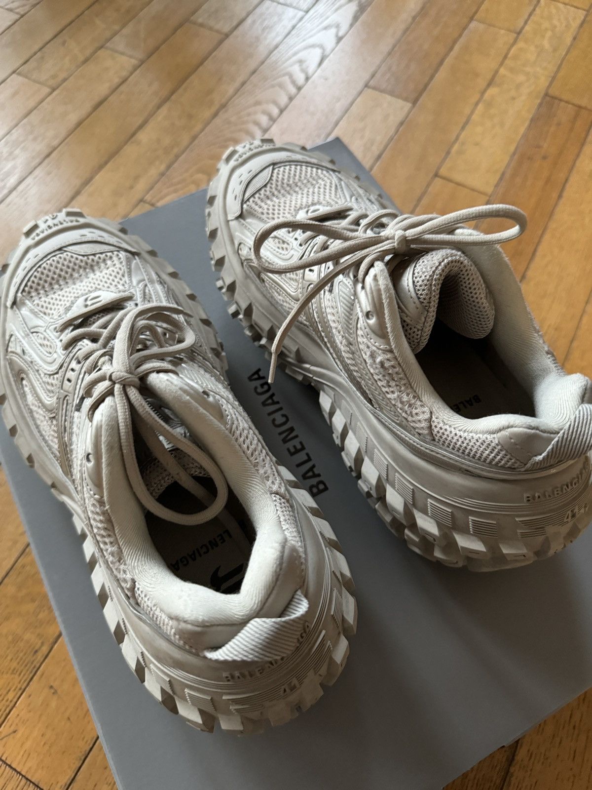 Balenciaga OG Balenciaga Defender Black 41 BOUNCER DEMNA YE CARTI Size US 8.5 / EU 41-42 - 11 Thumbnail