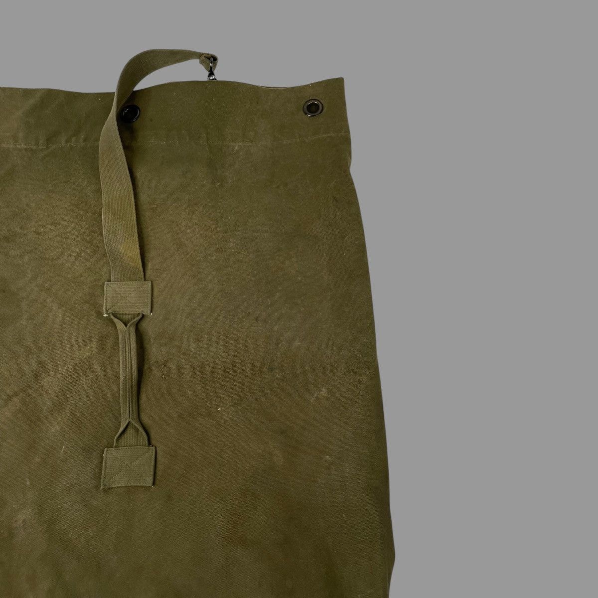 Vintage Vintage 1950s military duffle bag Size ONE SIZE - 2 Thumbnail