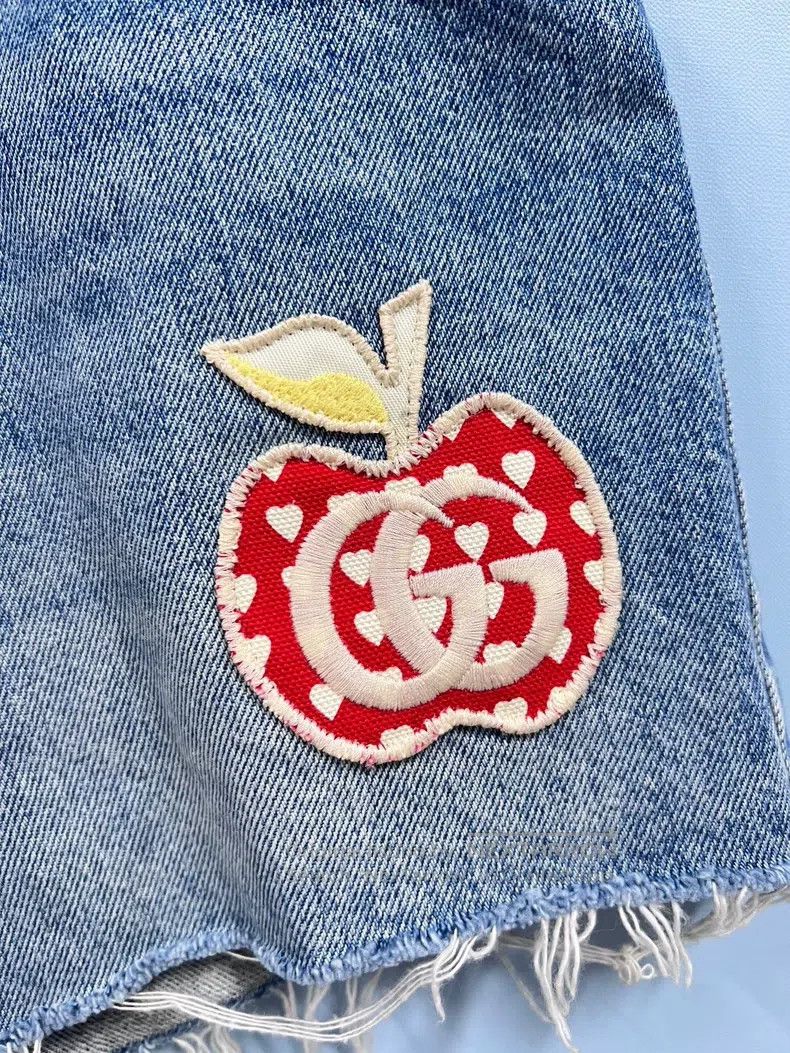 Gucci Gucci Apple logo denim shorts Size 26" / US 2 / IT 38 - 6 Thumbnail