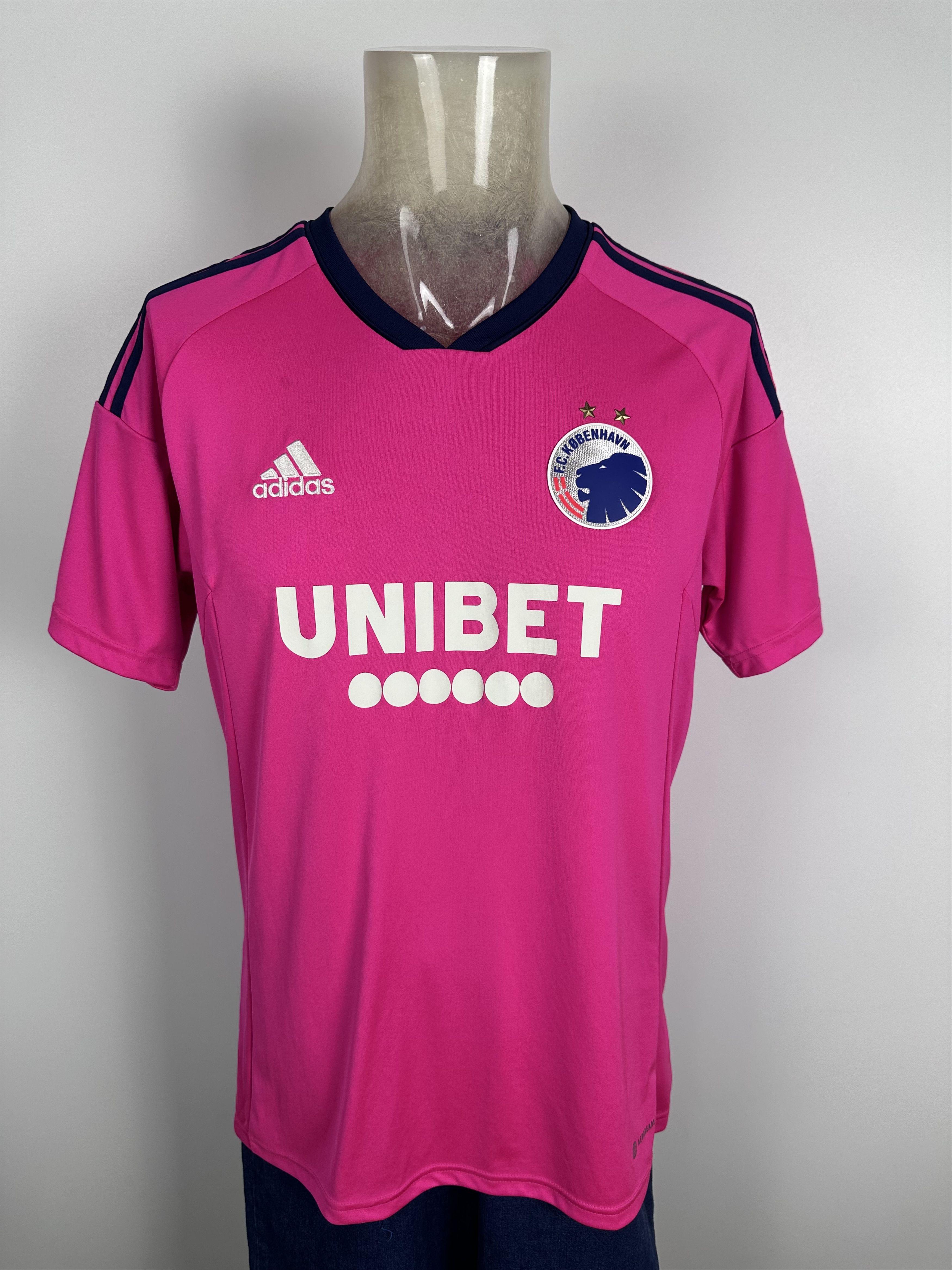 Hummel COPENHAGEN 2022 FOOTBALL SHIRT SOCCER JERSEY ADIDAS #3 VAVRO Size US M / EU 48-50 / 2 - 4 Thumbnail