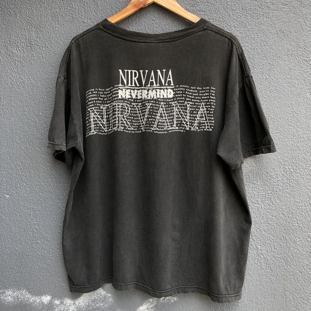 Band Tees 💢Rare💢 Vintage 90s Faded NIRVANA NEVERMIND Bootleg Tshirt Size US XL / EU 56 / 4 - 14 Thumbnail