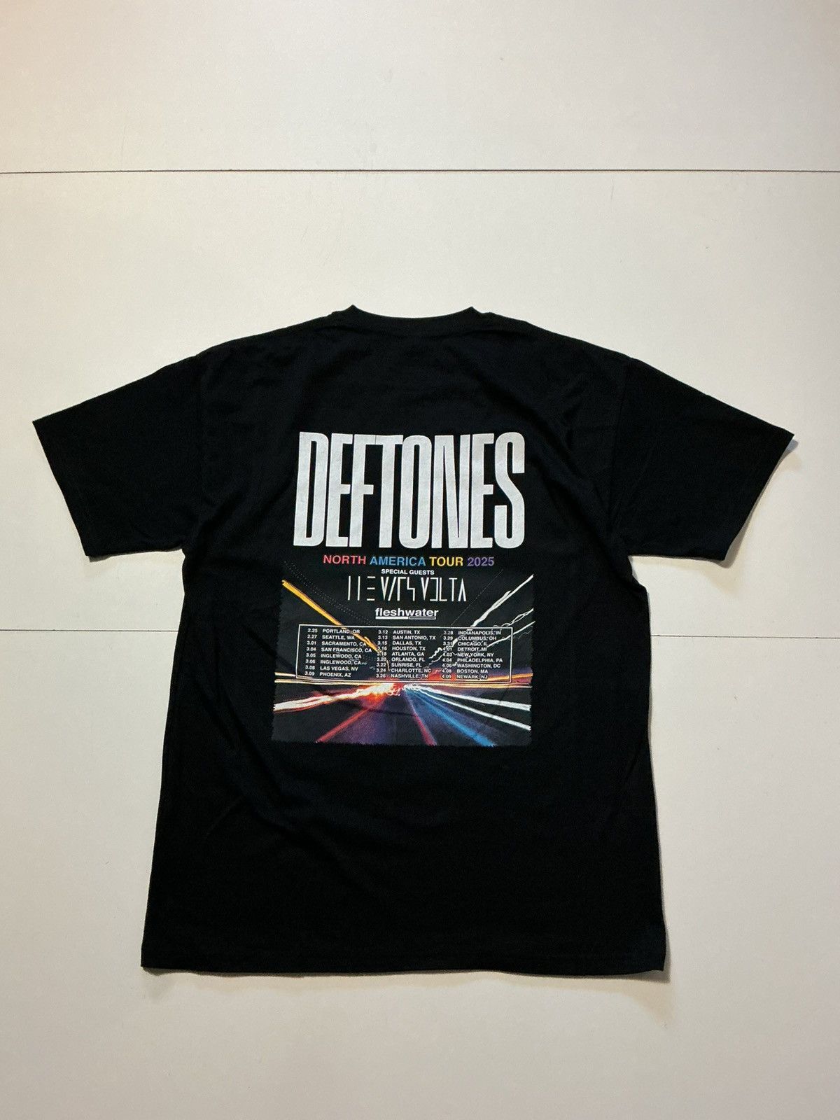 Band Tees Deftones North American Tour 2025 Metal Band T-Shirt Size US L / EU 52-54 / 3 - 2 Thumbnail
