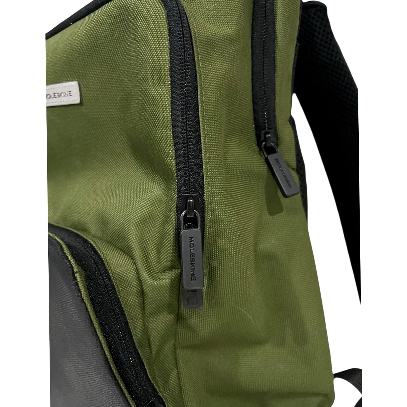 Nomad Moleskine Nomad Medium City Travel Backpack Bag Conifer Green Fits 13" Devices Backpack Unisex Adults Men Women Size ONE SIZE - 4 Thumbnail