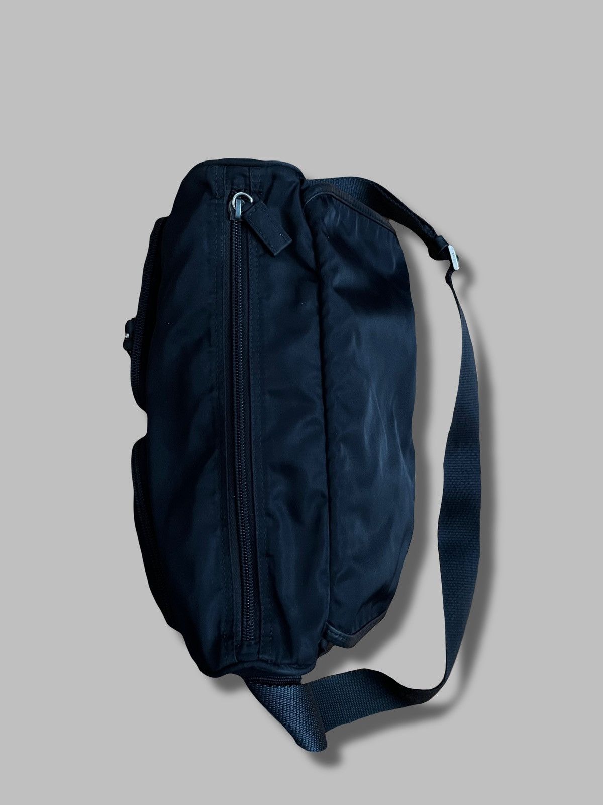 Prada Authentic Prada Nylon Messenger Gently Used Size ONE SIZE - 6 Thumbnail