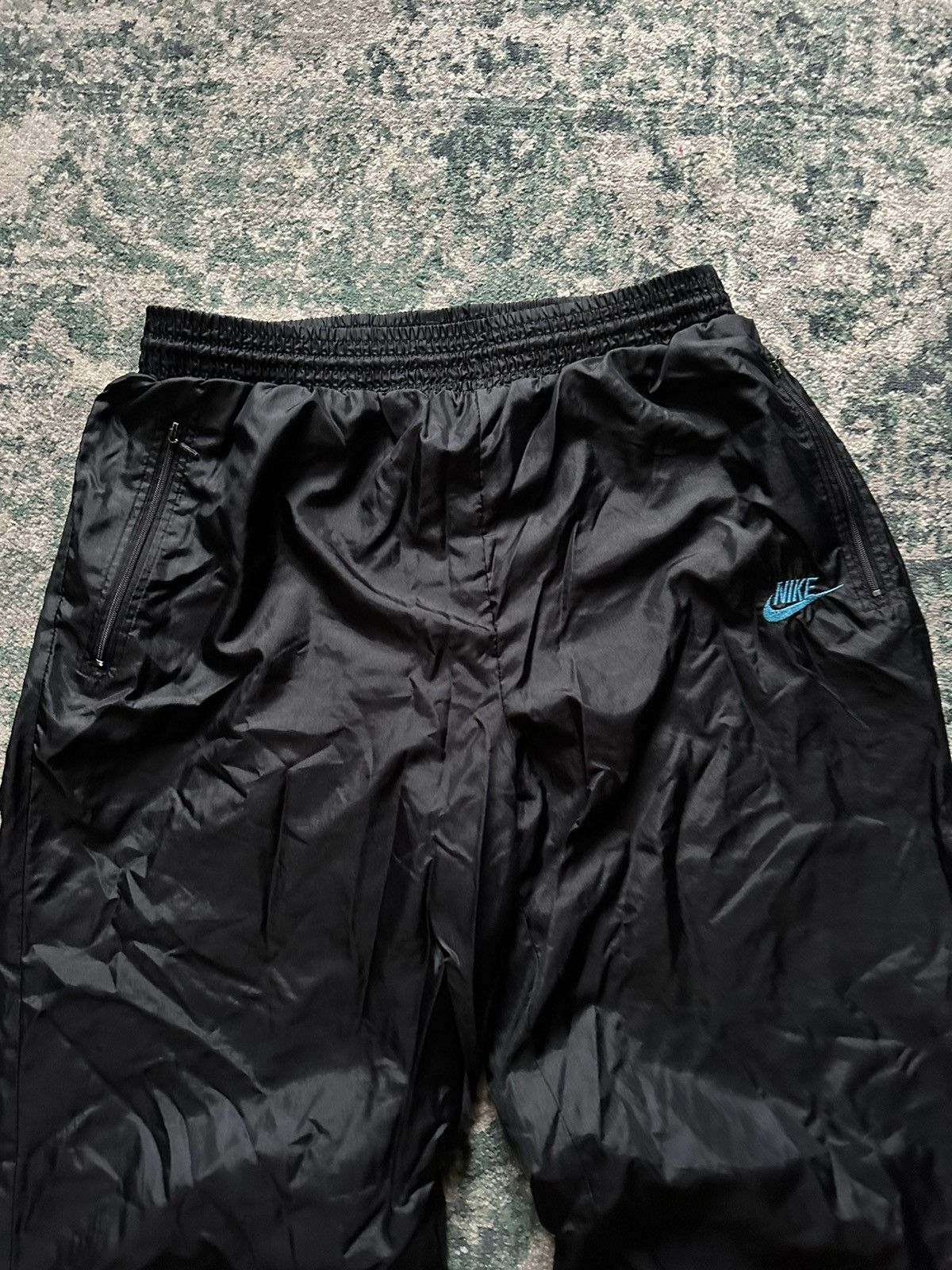 Nike VINTAGE NIKE SWOOSH BAGGY FLARED TRACK PANTS Y2K L Size US 34 / EU 50 - 2 Thumbnail
