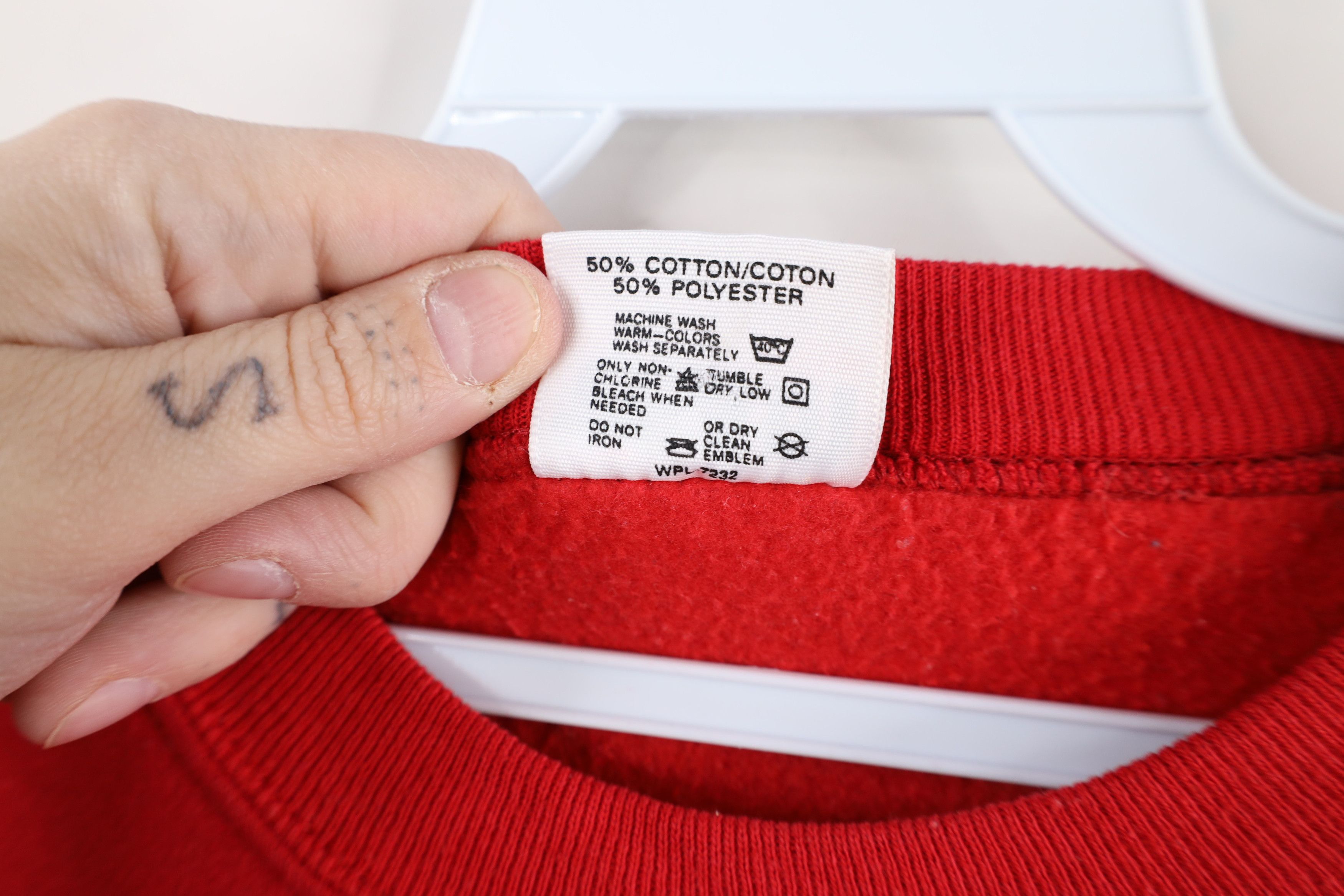 Vintage Vintage 90s Streetwear Puppy Dog Nature Sweatshirt Red USA Size L / US 10 / IT 46 - 10 Thumbnail
