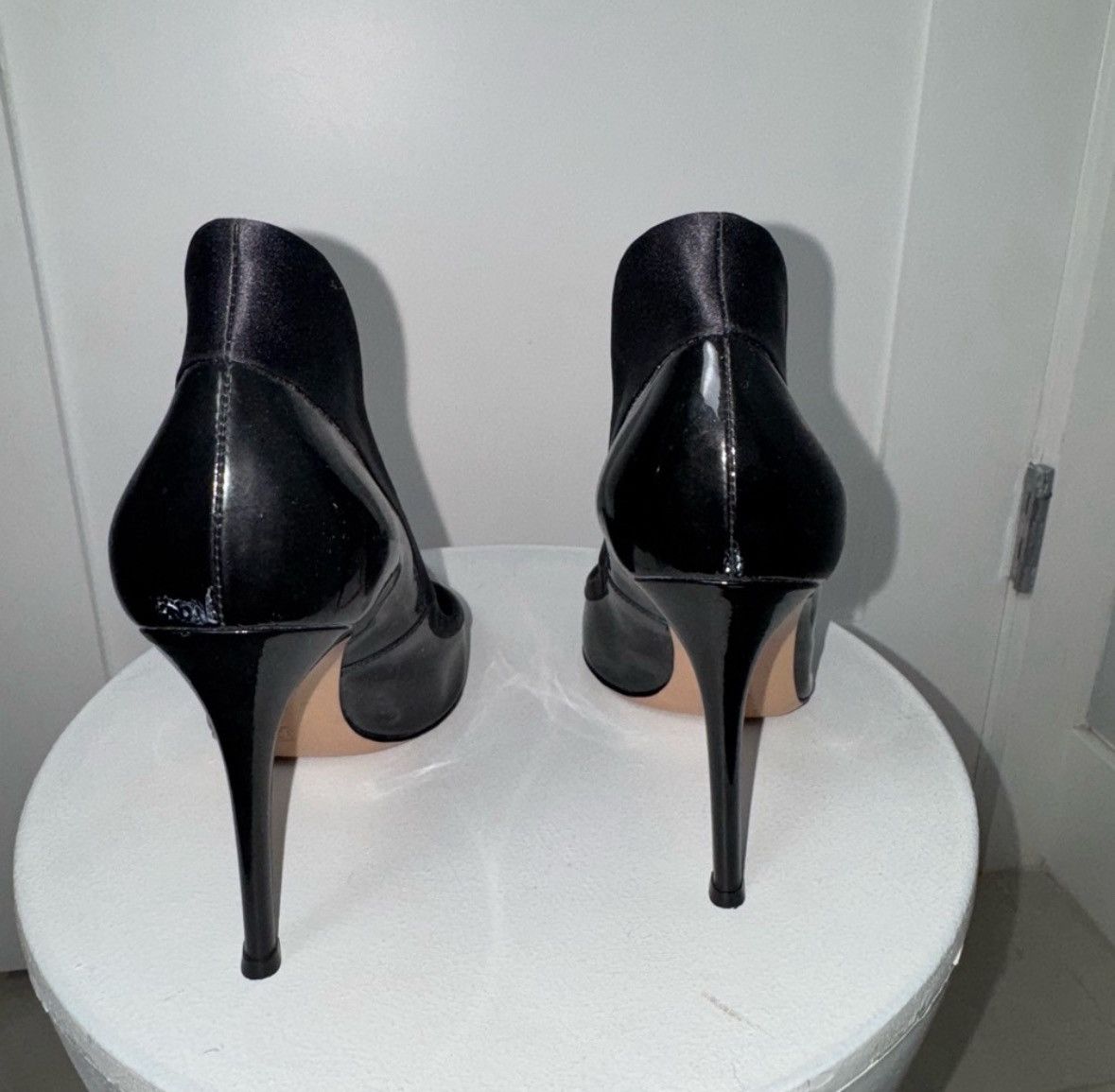 Gianvito Rossi Gianvito Rossi Tuxedo 100mm Leather Pumps/7.5 Size US 7.5 / IT 37.5 - 6 Thumbnail