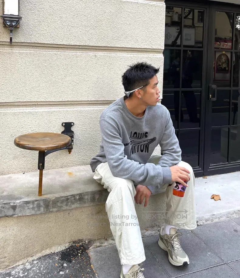 Louis Vuitton Louis Vuitton Twisted Letter Grey Hoodie Size US L / EU 52-54 / 3 - 7 Thumbnail