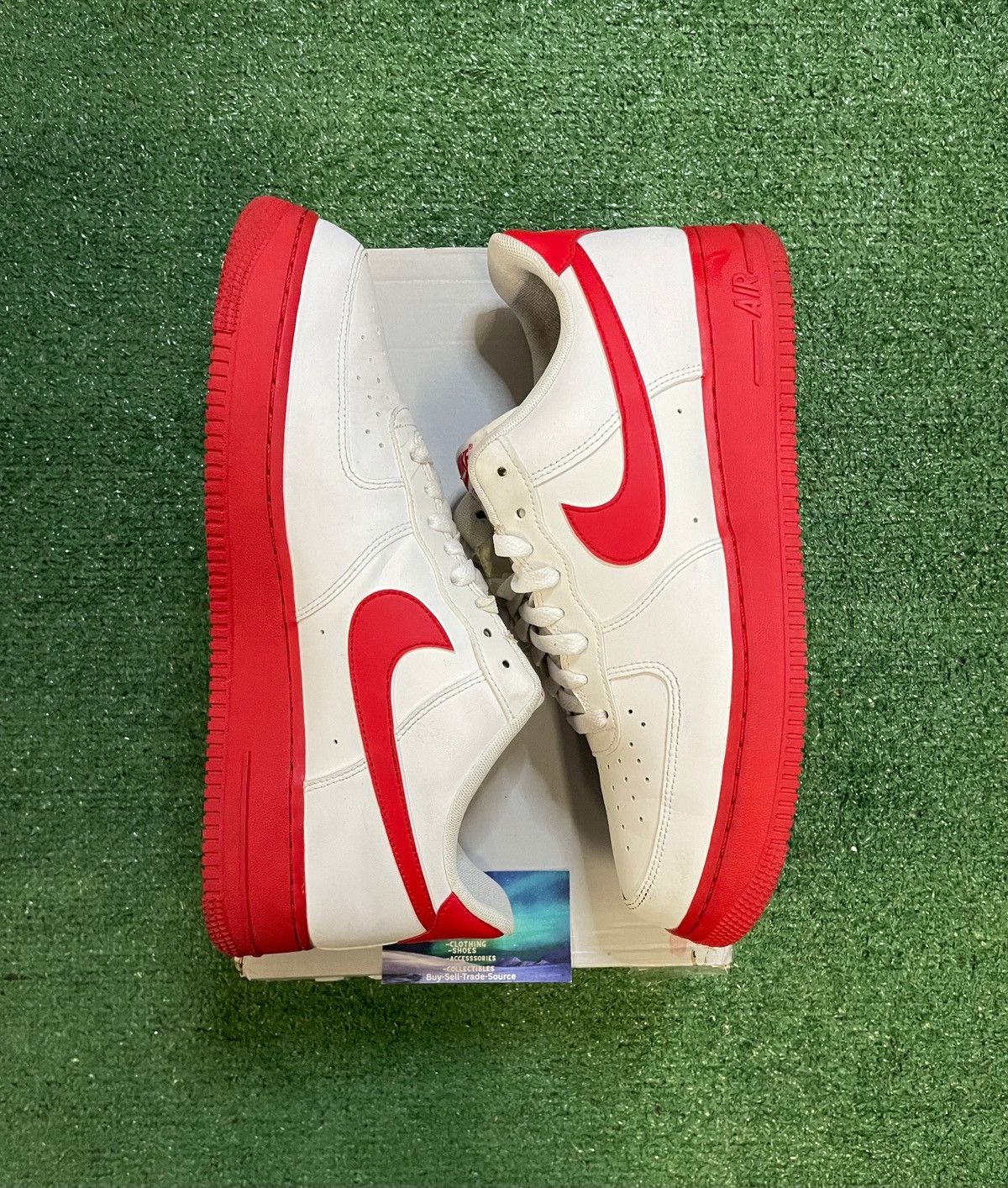 Nike Nike Air Force 1 low white red midsole size 11men/12.5women Size US 11 / EU 44 - 3 Thumbnail